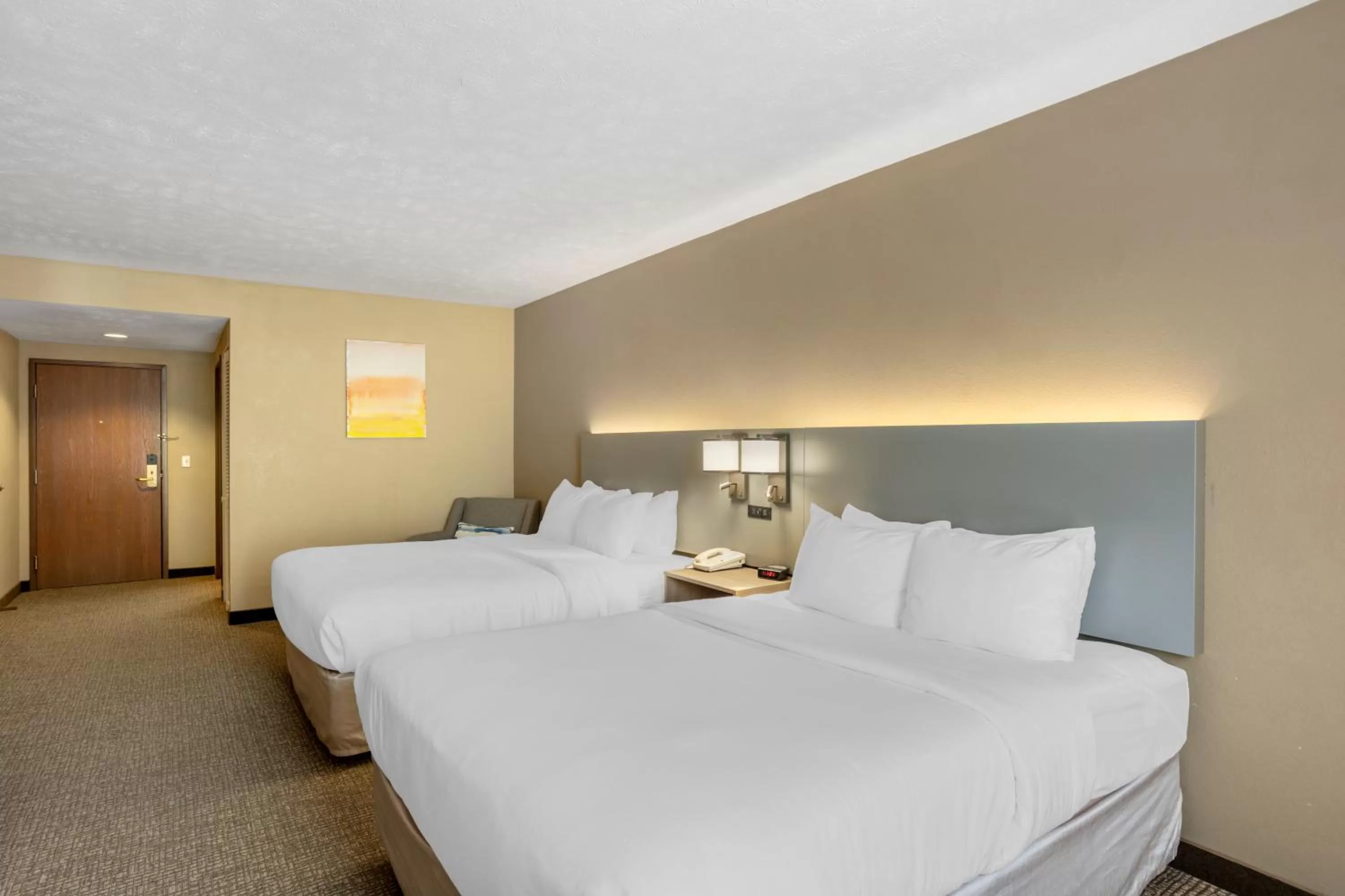 Bed in Comfort Inn Huntingdon