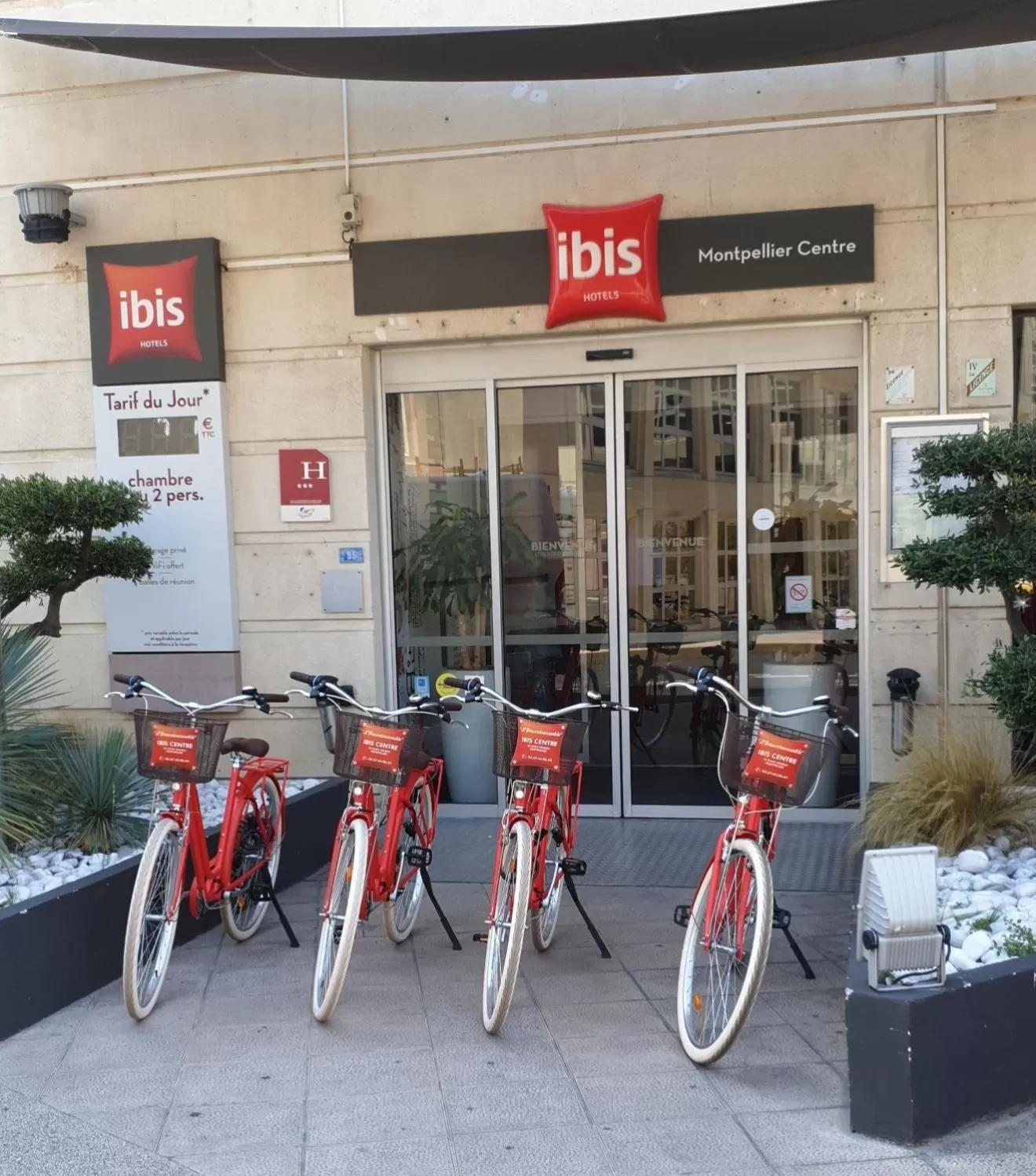 Facade/entrance in ibis Montpellier Centre Polygone