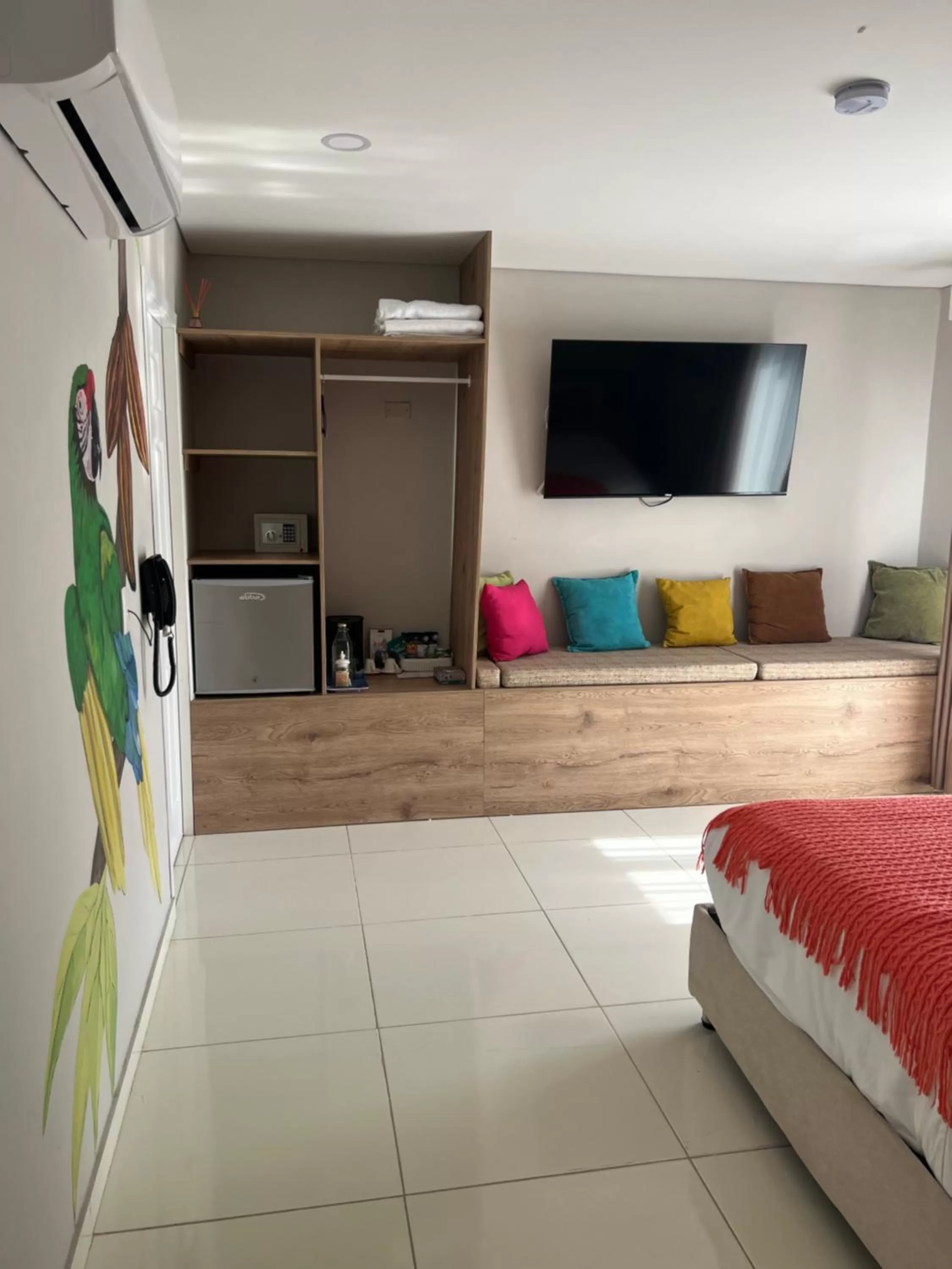 TV and multimedia, TV/Entertainment Center in Hotel Boutique CASA CHUNUU Santa Marta