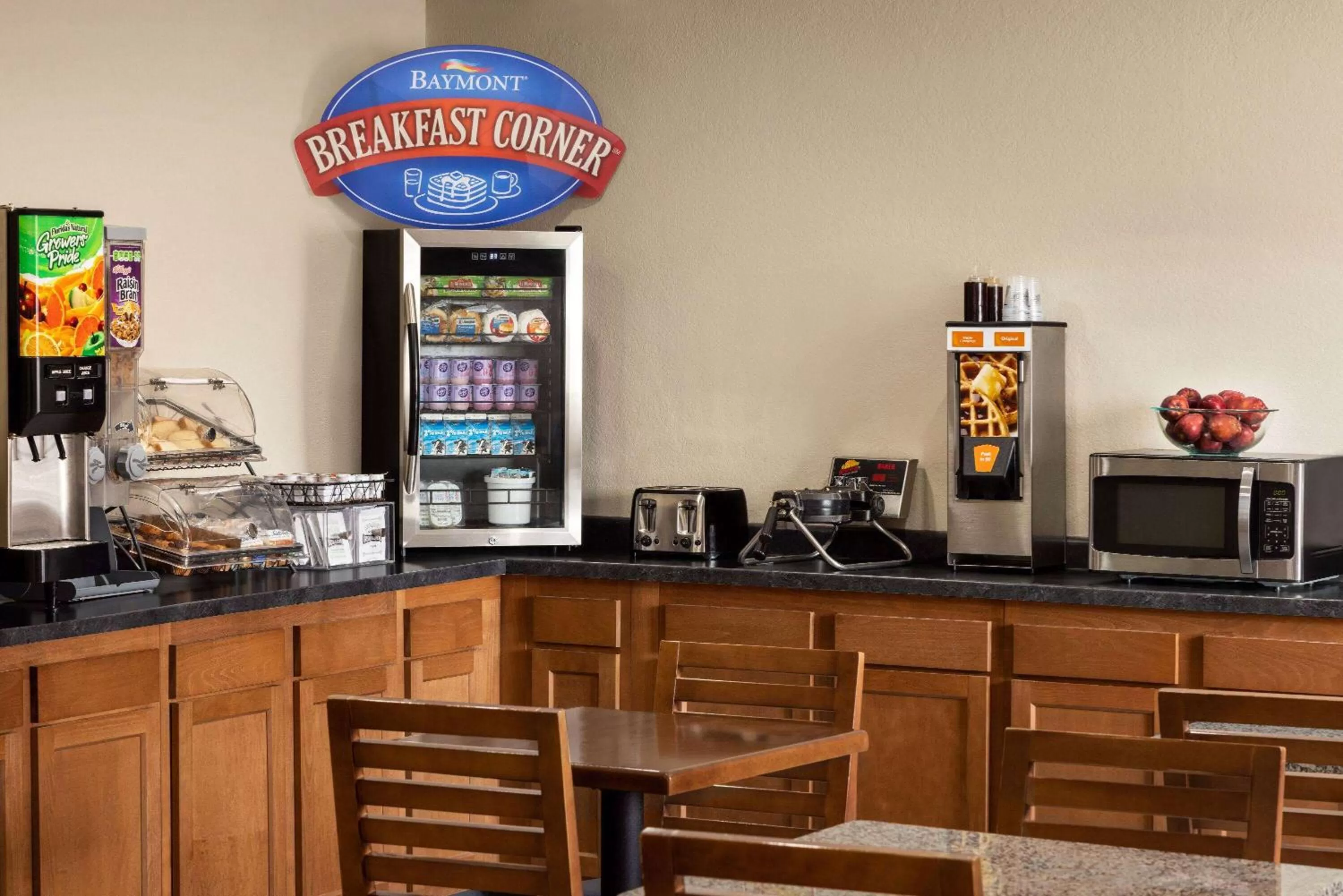 Restaurant/places to eat in Baymont by Wyndham Cedar Rapids