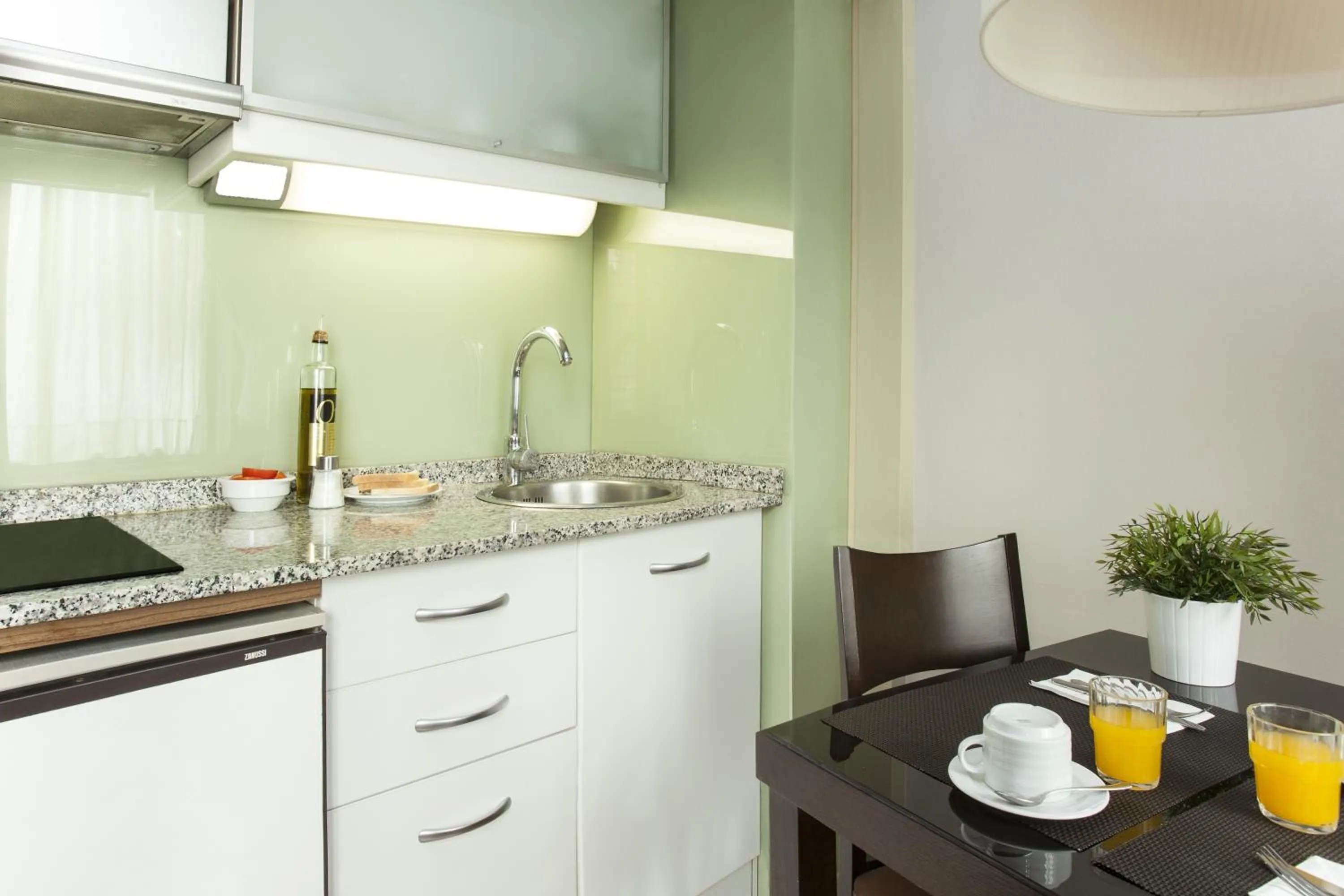 Kitchen or kitchenette in Senator Barcelona Apartments