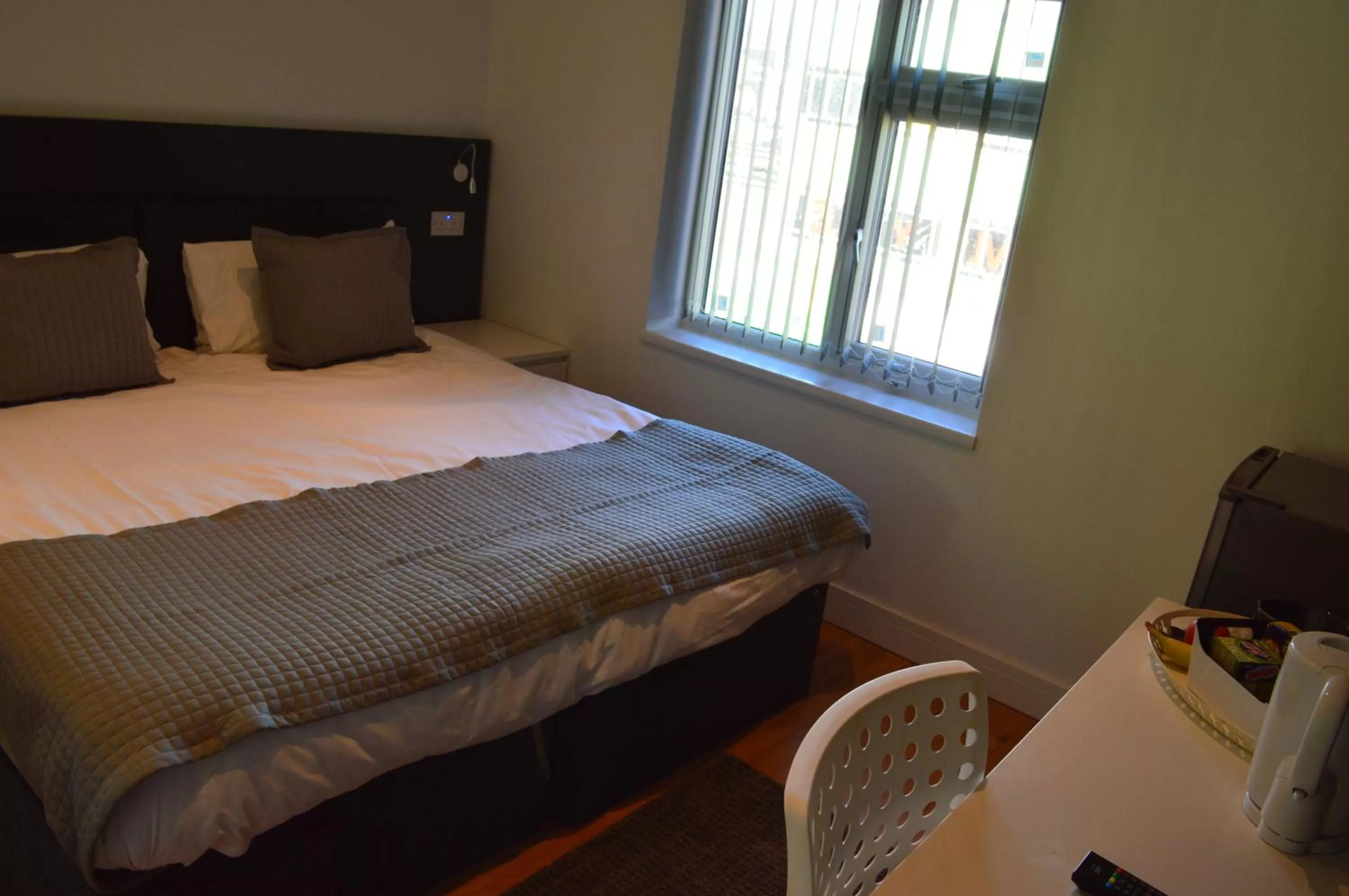 Food close-up, Bed in Bell Gate House