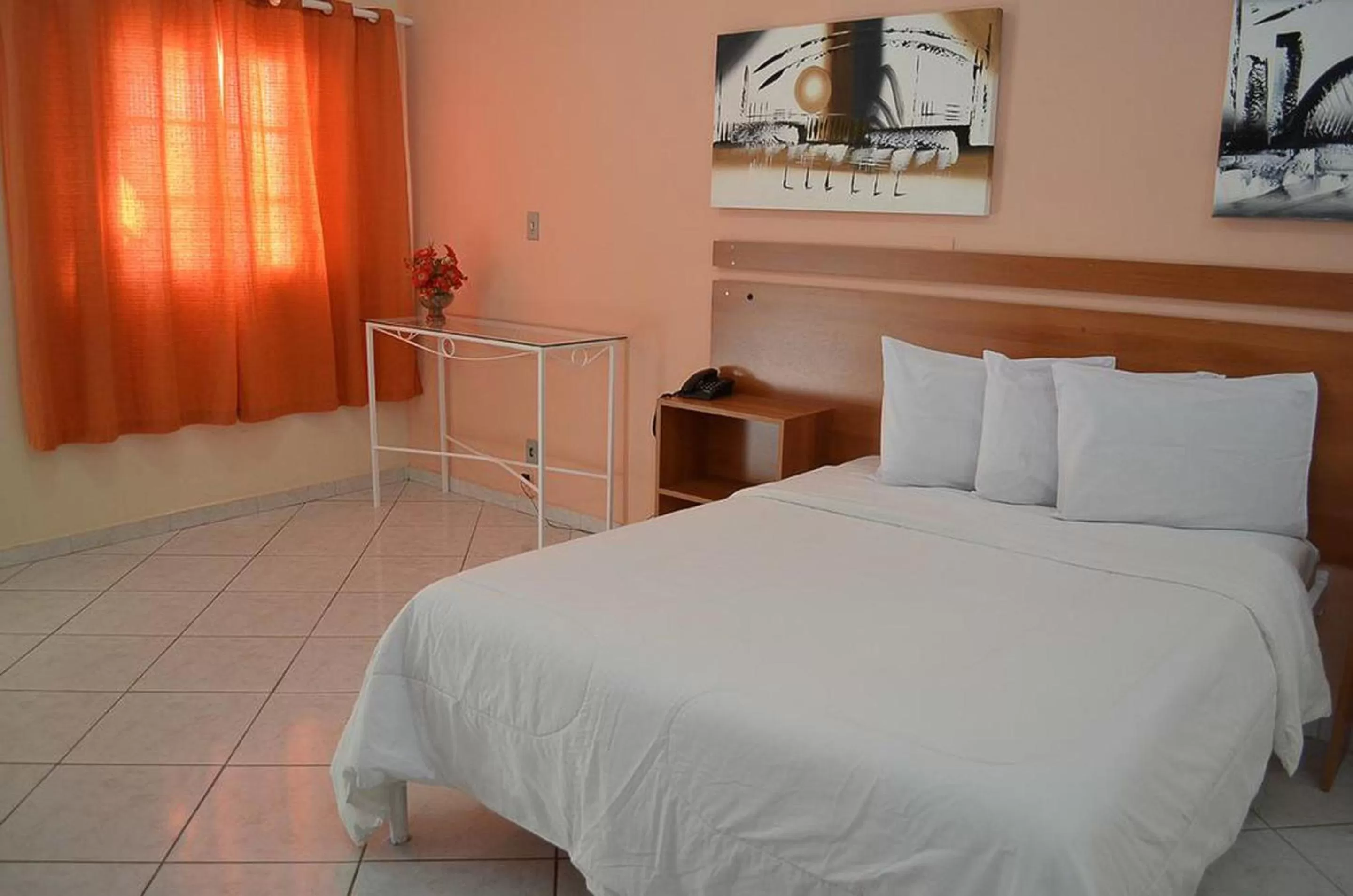 Photo of the whole room, Bed in Calabreza Hotel e Restaurante - By UP Hotel