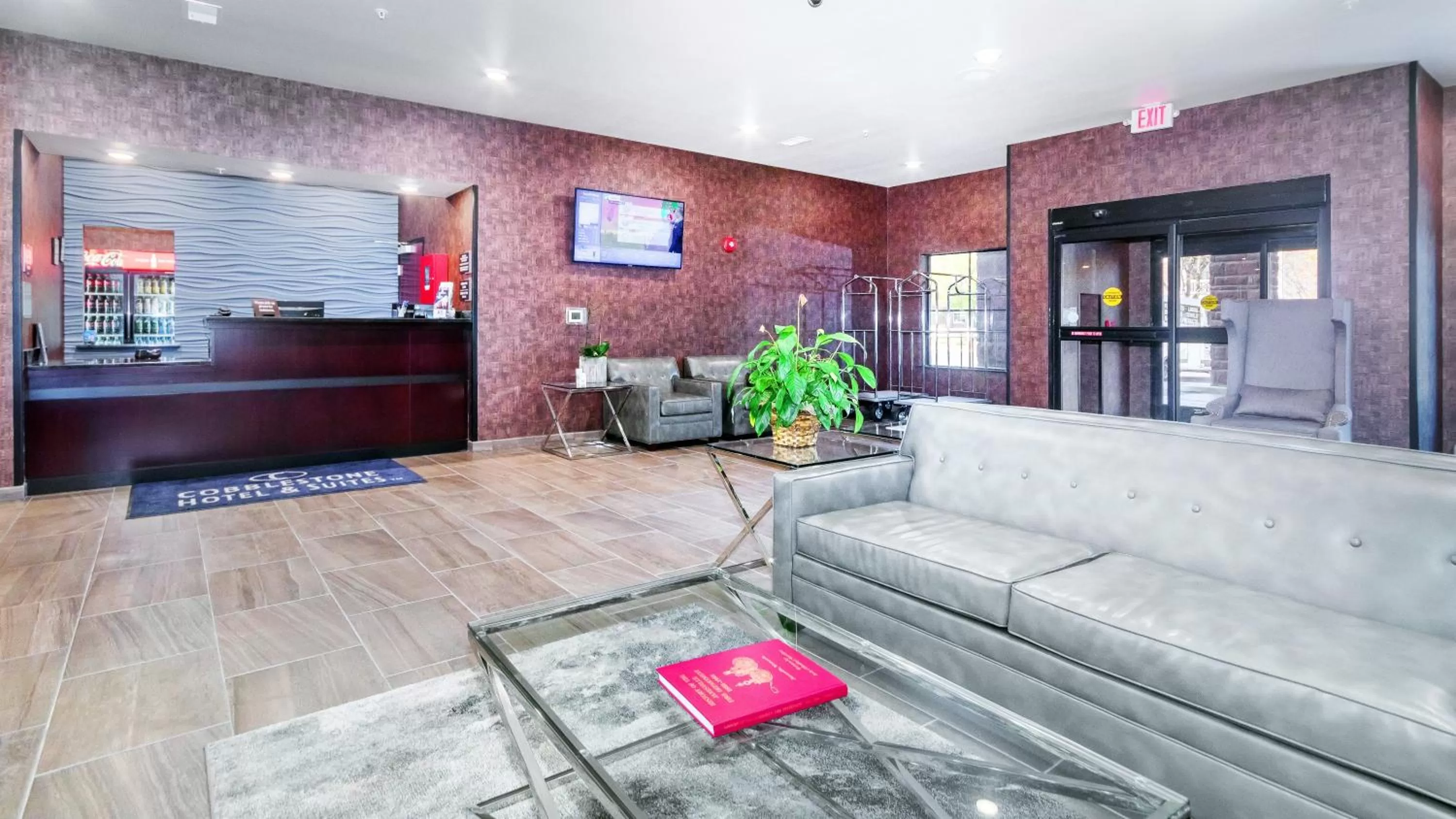 Lobby or reception in Cobblestone Hotel & Suites - Janesville