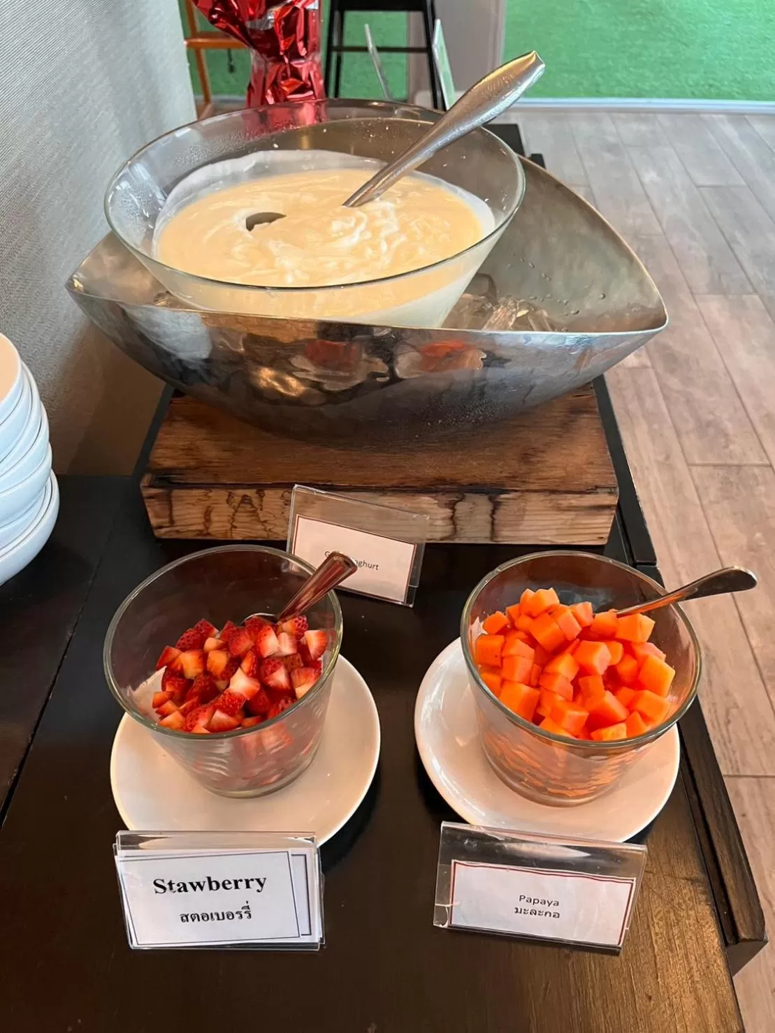 Restaurant/places to eat in Urbana Sathorn Hotel, Bangkok