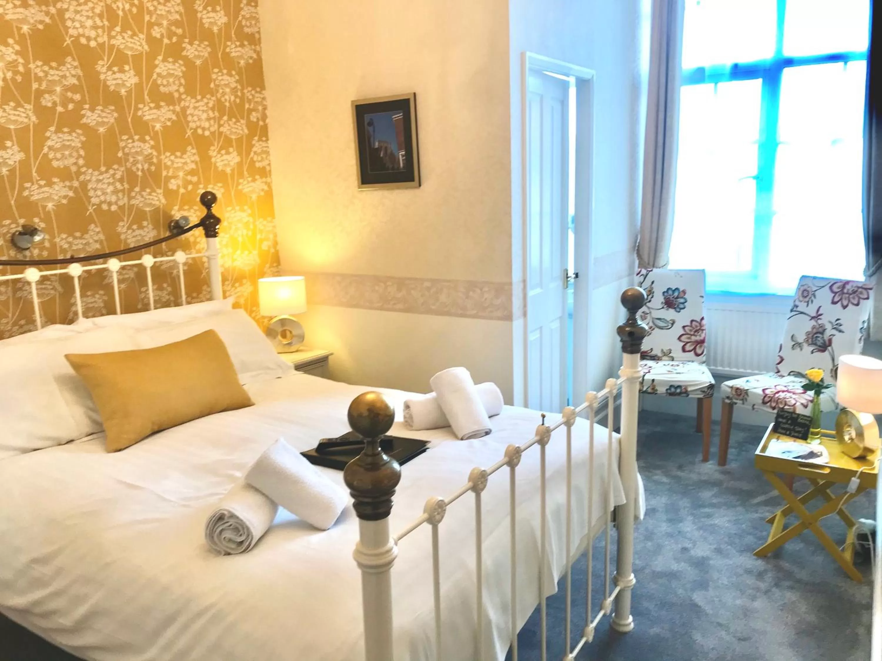 Bed in St. Raphael Guest House