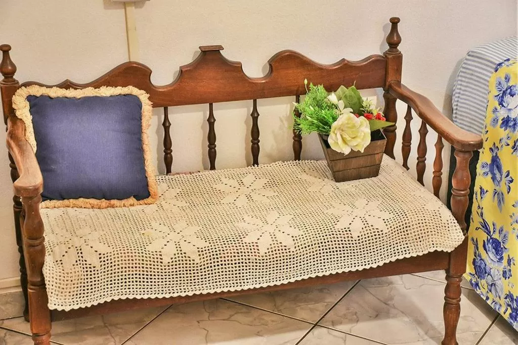 Decorative detail, Seating Area in Pousada Alvorada Brotas - e agendamento das atividades turísticas