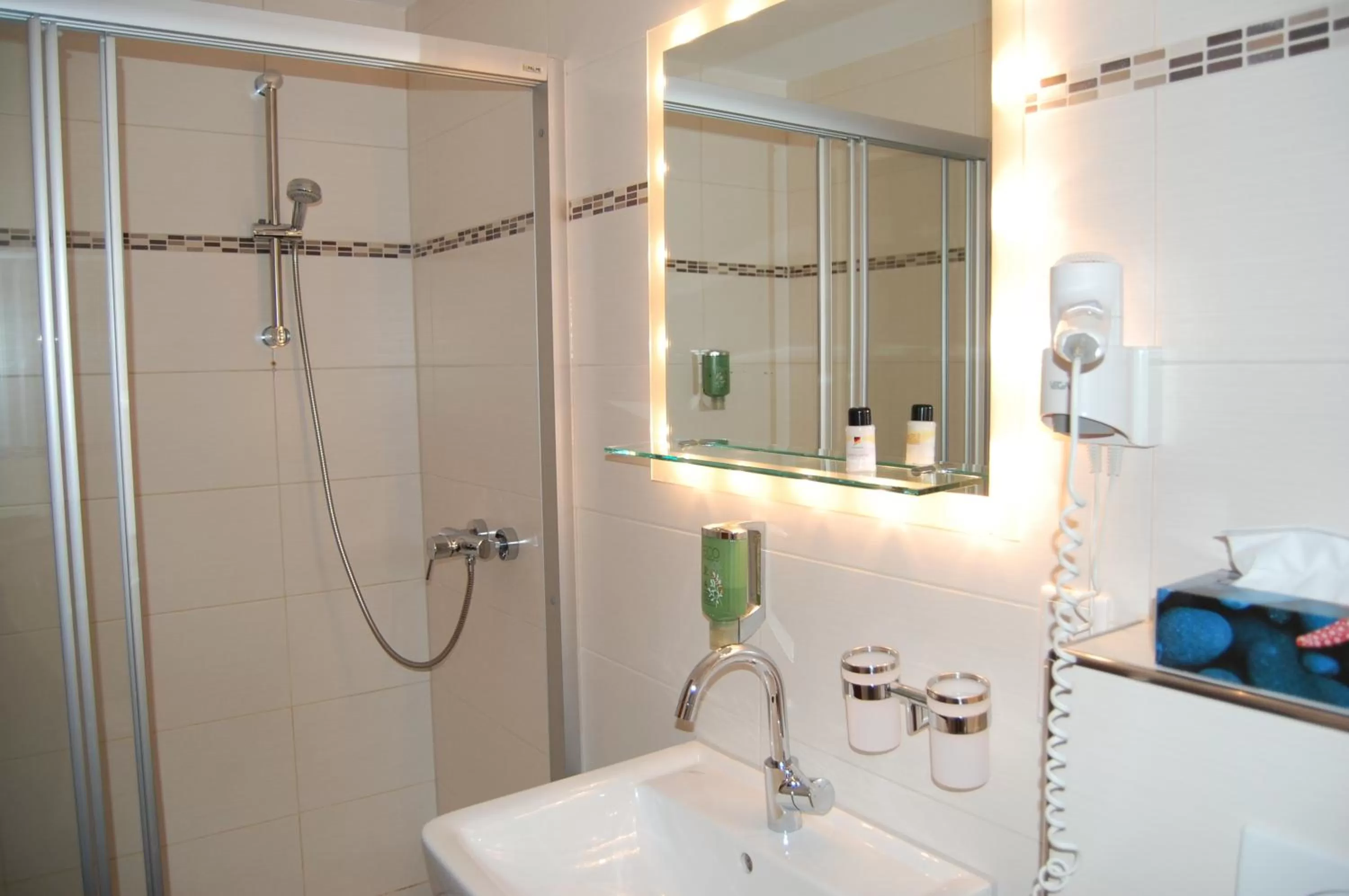 Bathroom in Hotel Grüner Baum mit Restaurant & Wellness