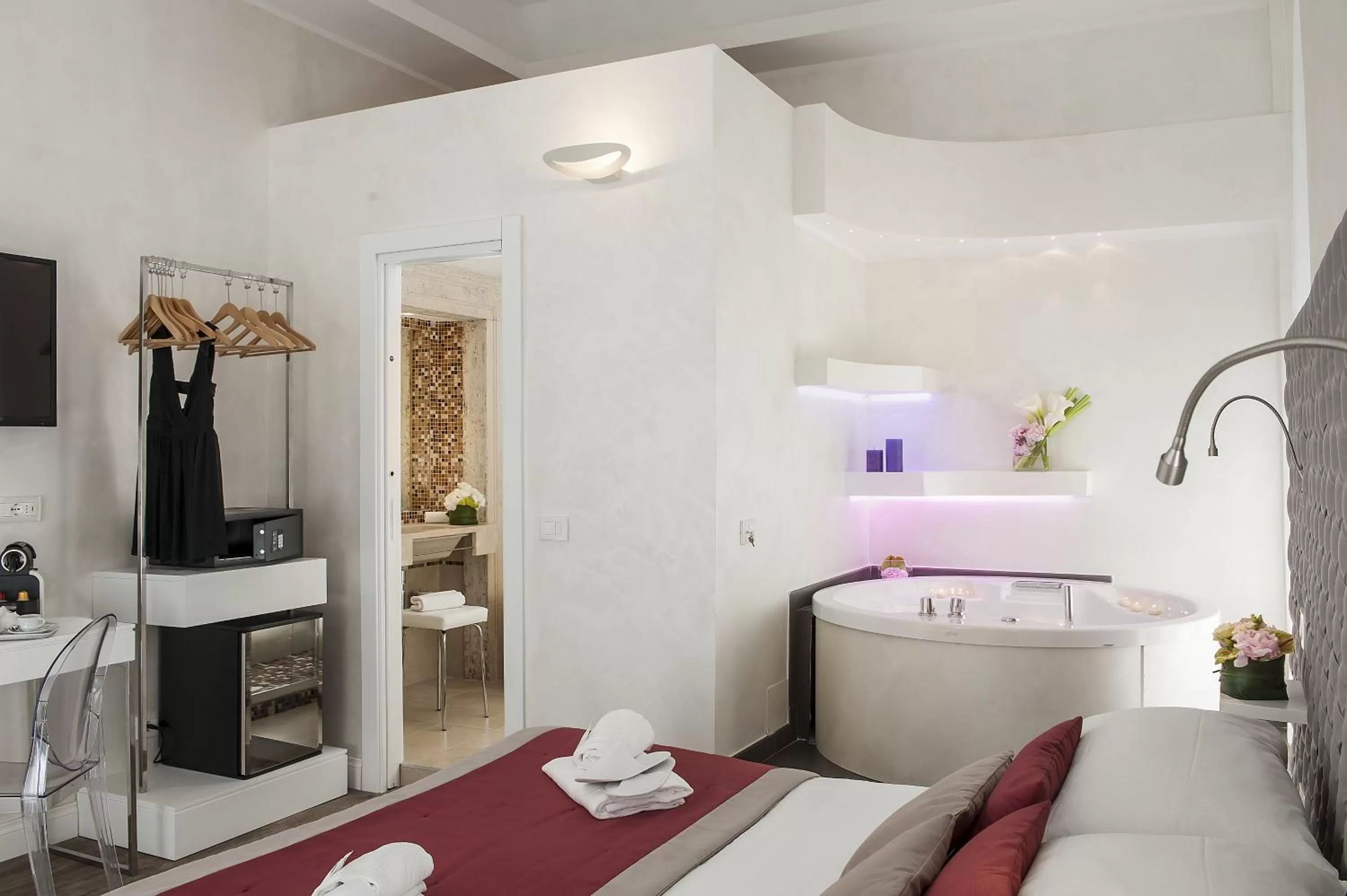 Bedroom, Bed in Hotel Navona