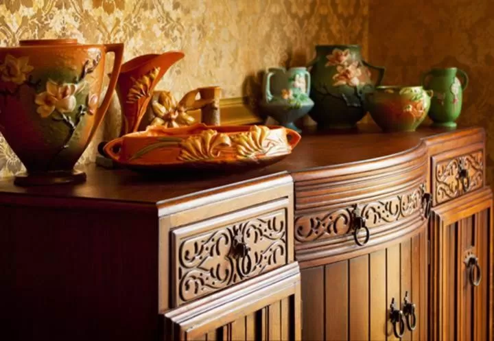 Decorative detail in Hydrangea Inn