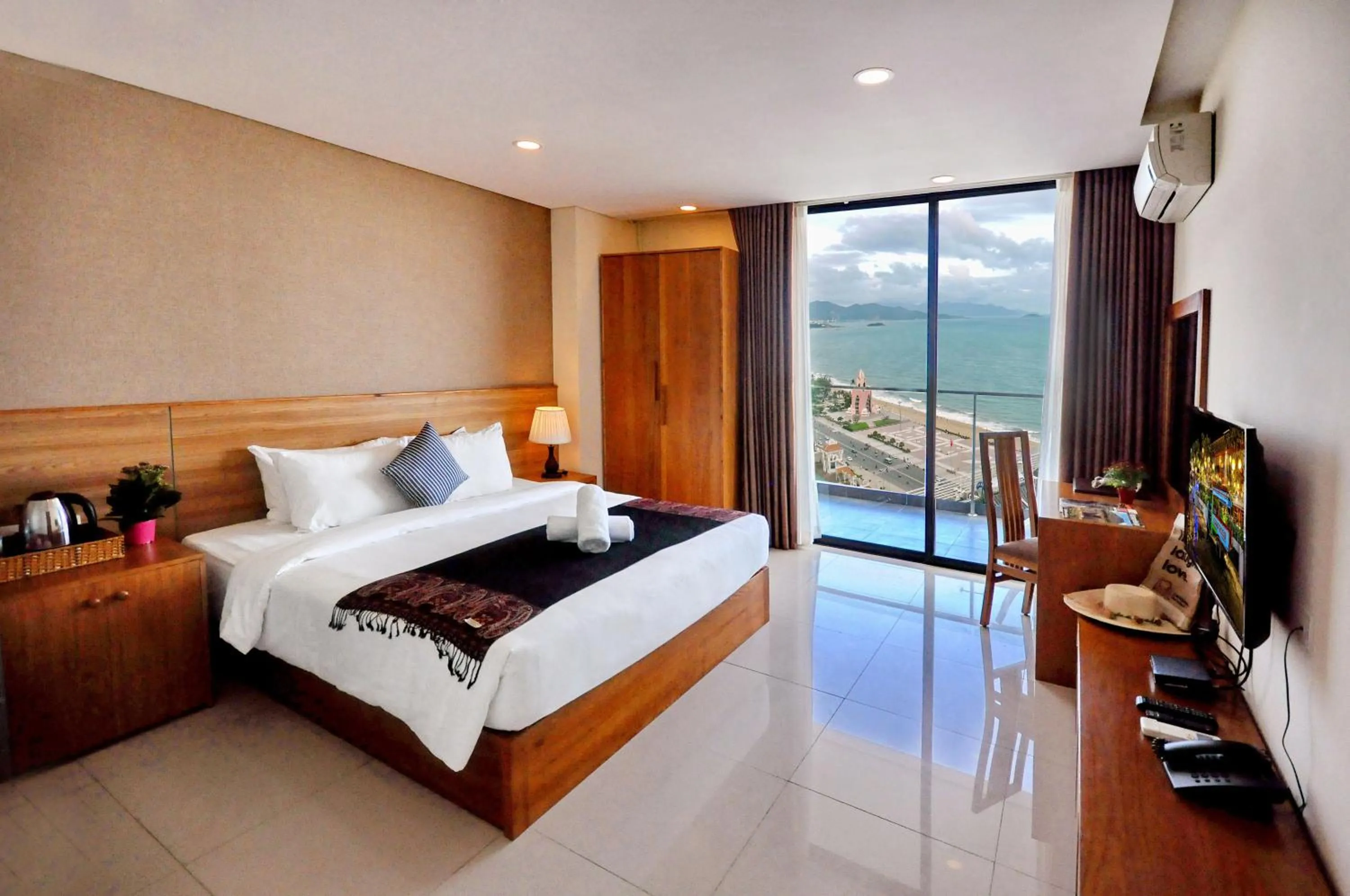 Bedroom, Bed in Holi Beach Hotel & Apartments