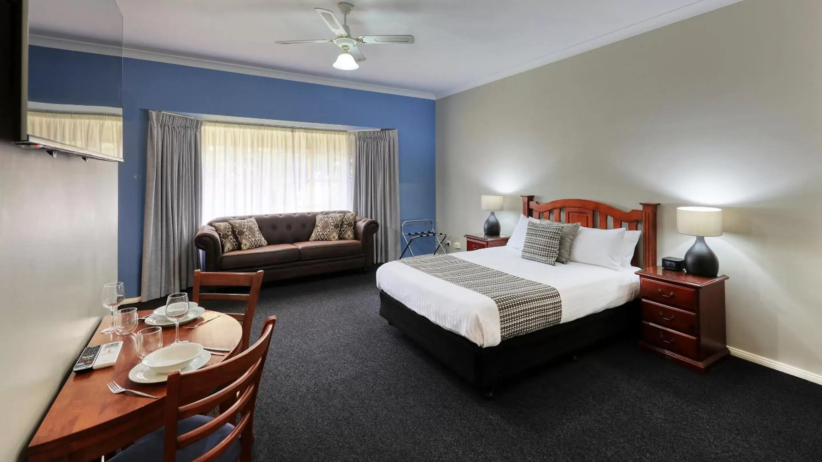 Superior Queen Room in Castlereagh Lodge Motel Superior Queen Room in Castlereagh Lodge Motel