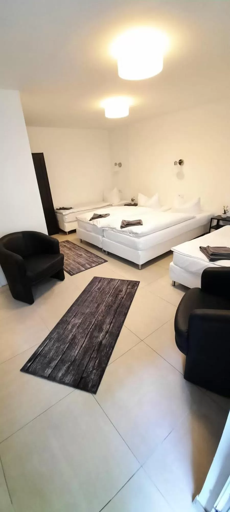 Bed in Nürnberger Trichter Family-Business Hotel Garni