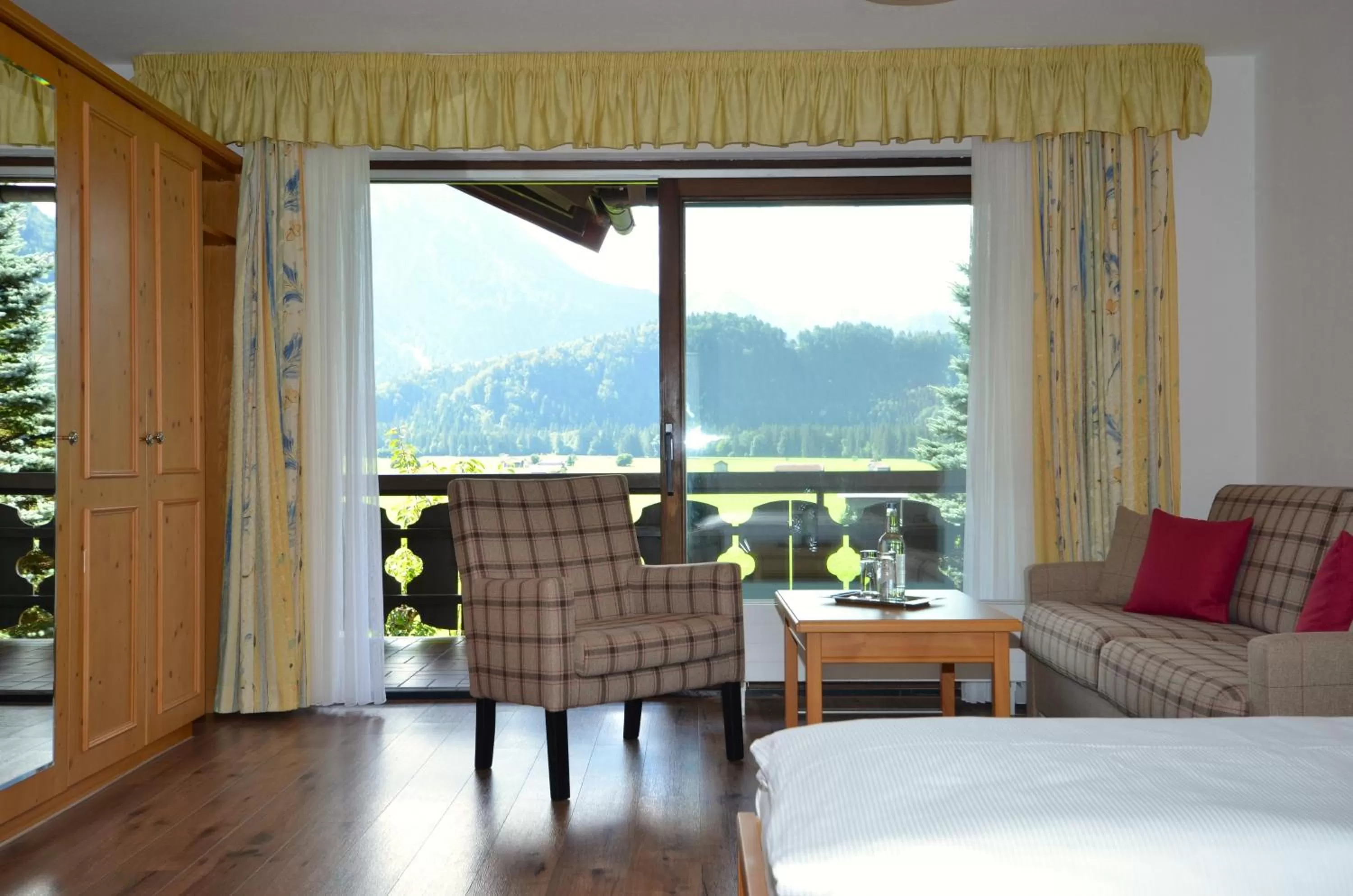 Staff, Seating Area in Hotel Cafe Fuggerhof