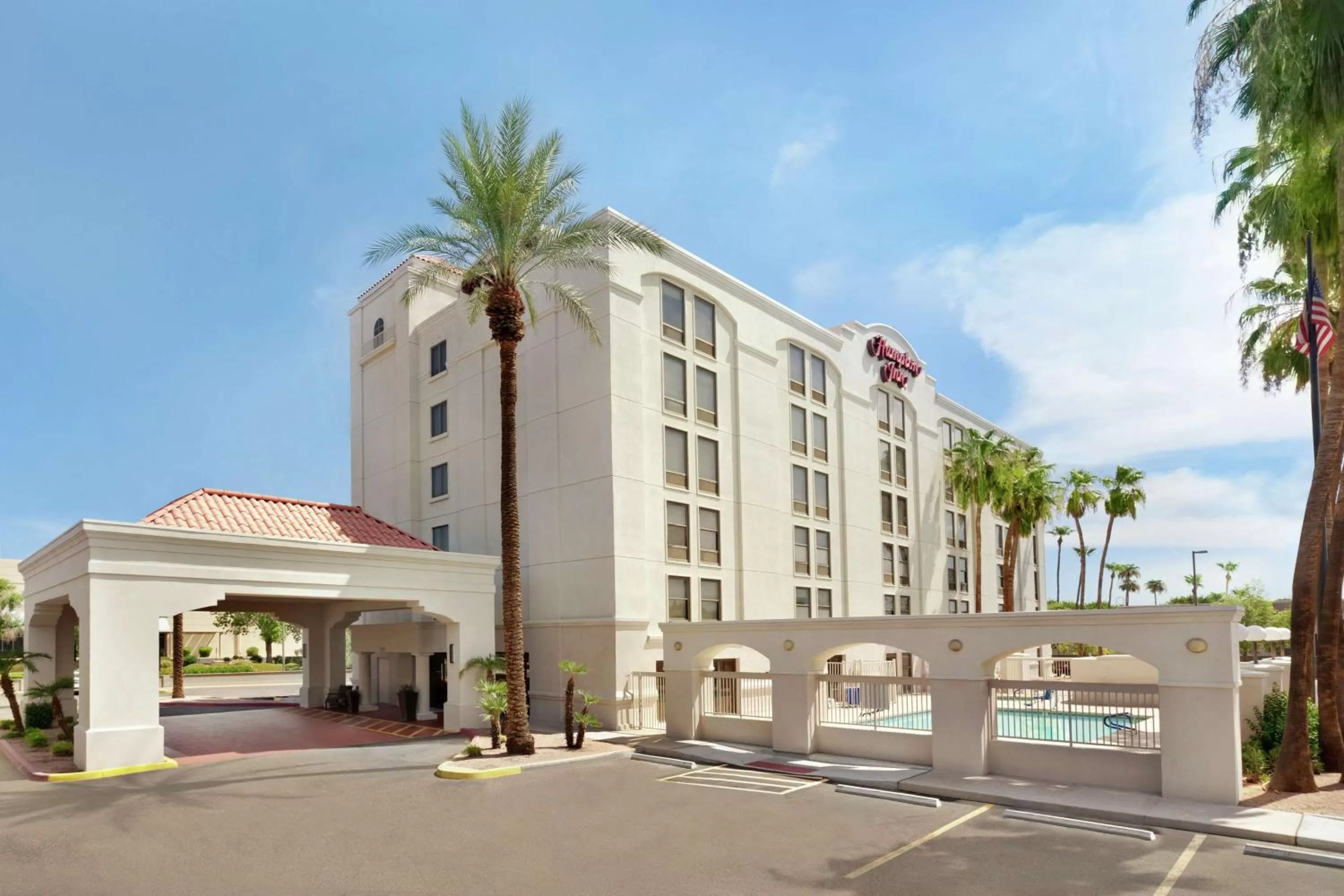 Property building in Hampton Inn Phoenix-Chandler