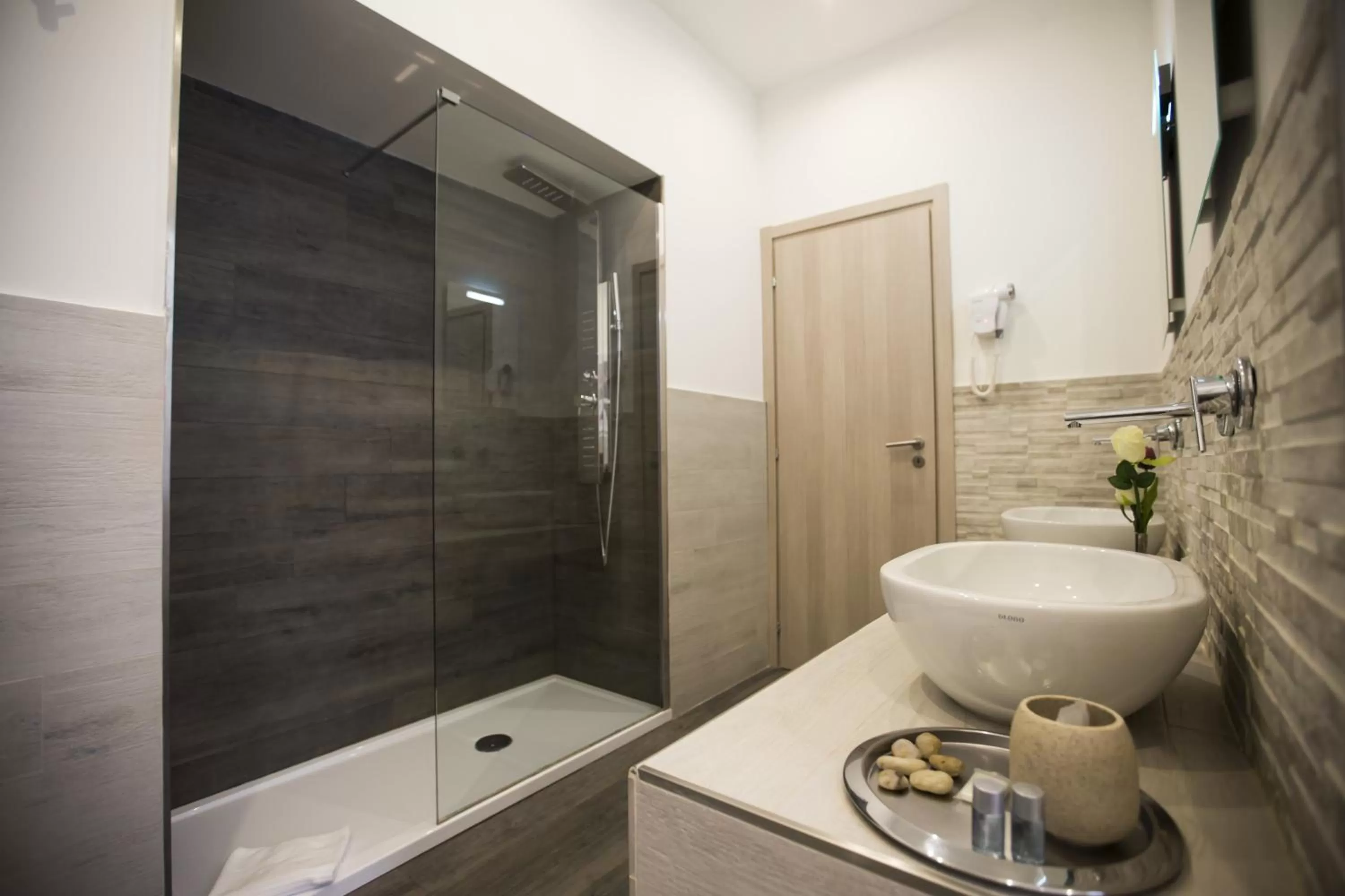 Day in Town House 62