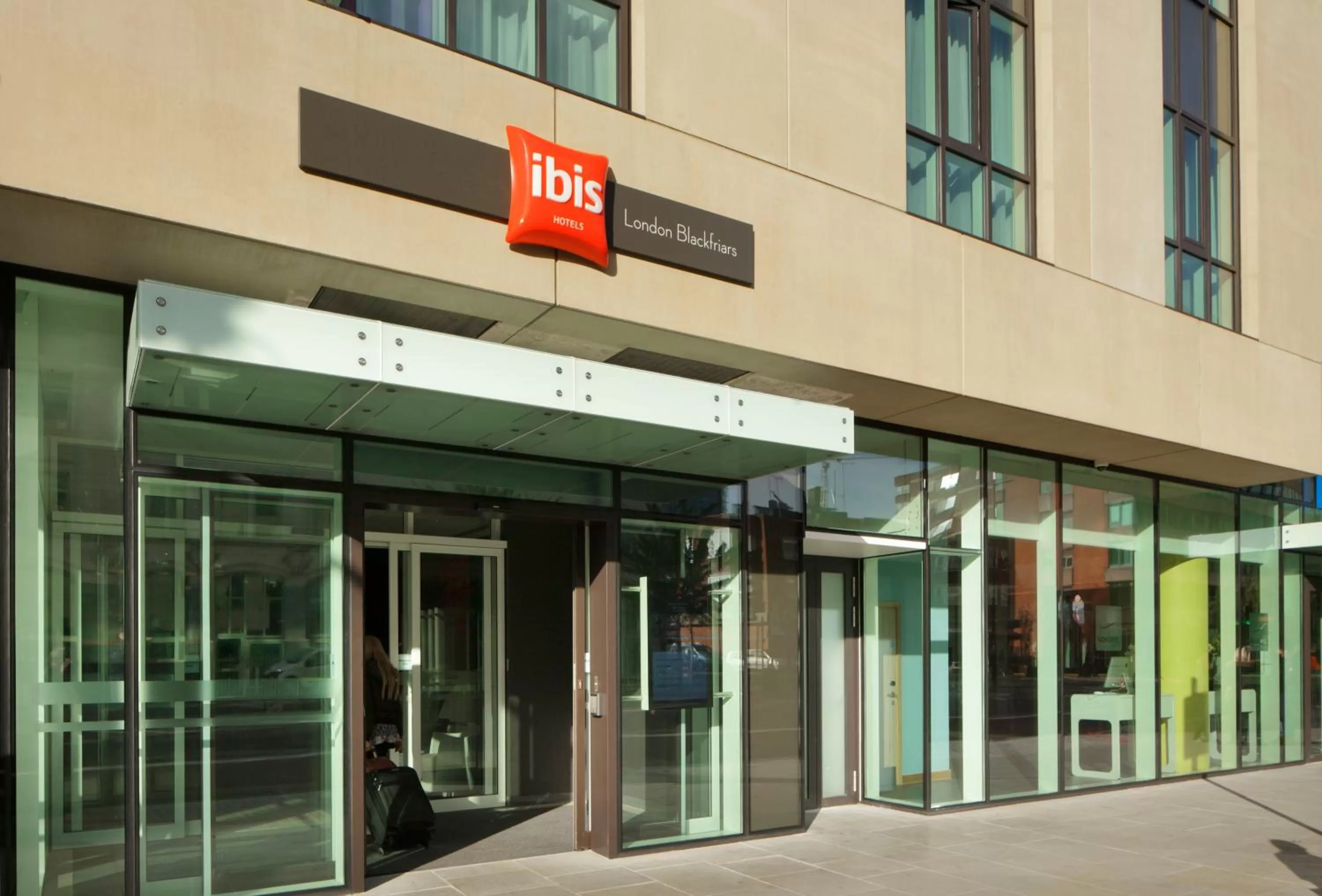 Facade/entrance in ibis London Blackfriars
