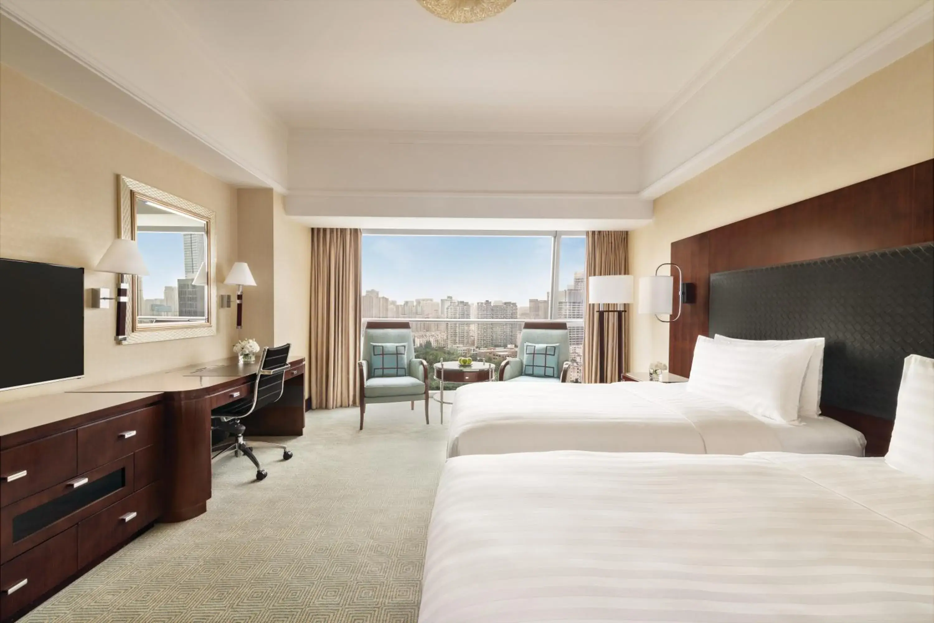 Horizon Club Twin Room in Shangri-La Xian Horizon Club Twin Room in Shangri-La Xian