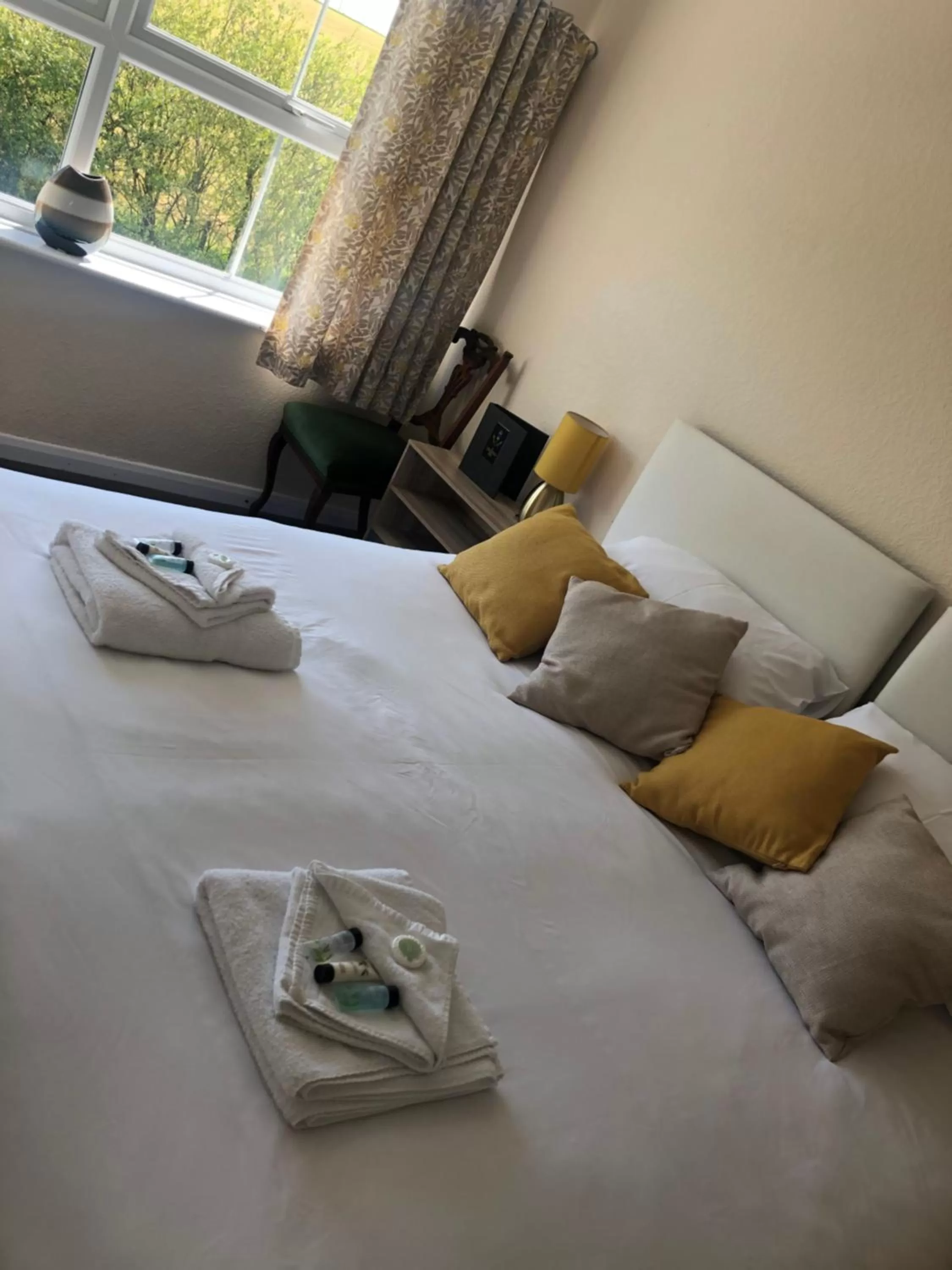 Bedroom, Bed in The Crossings