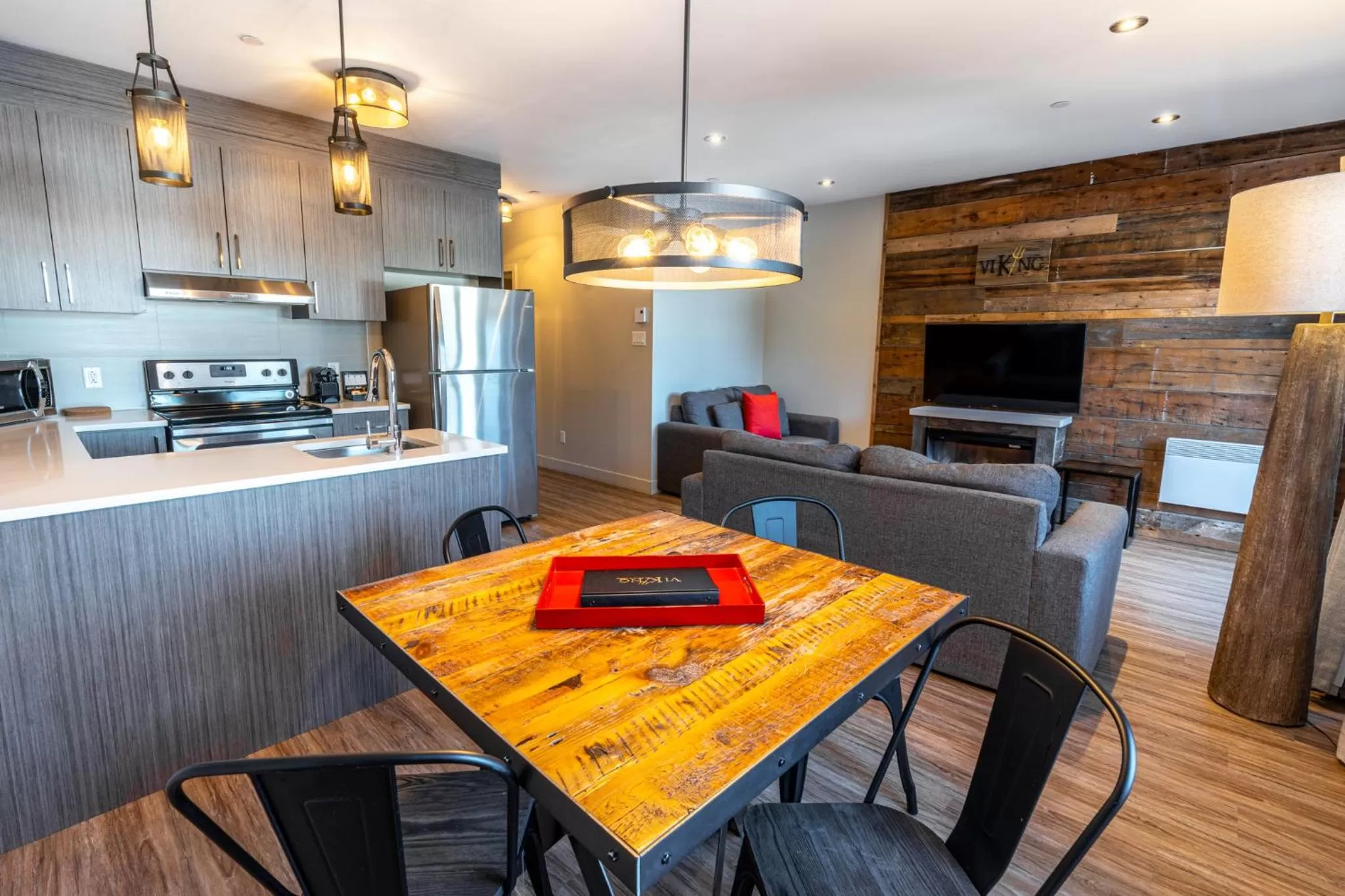 Communal lounge/ TV room in Le Viking Resort