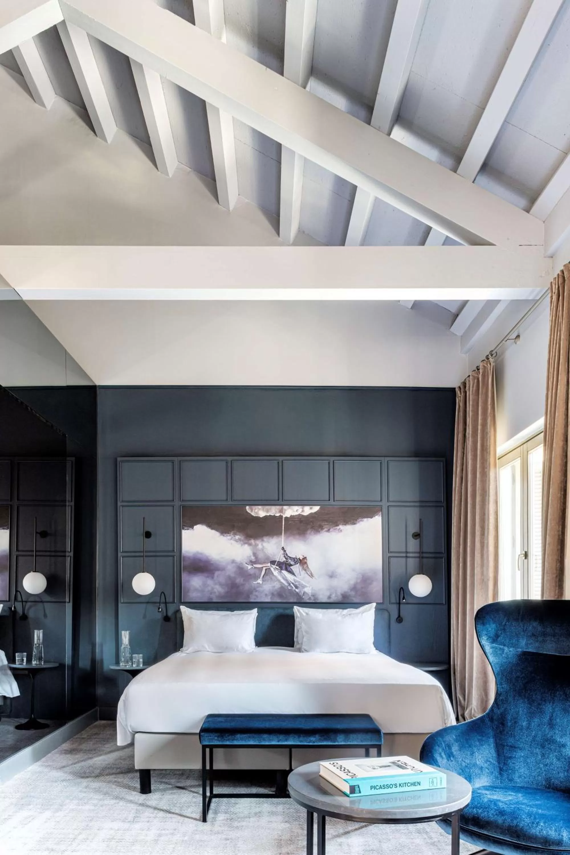 Photo of the whole room, Bed in Radisson Blu Hotel, Madrid Prado