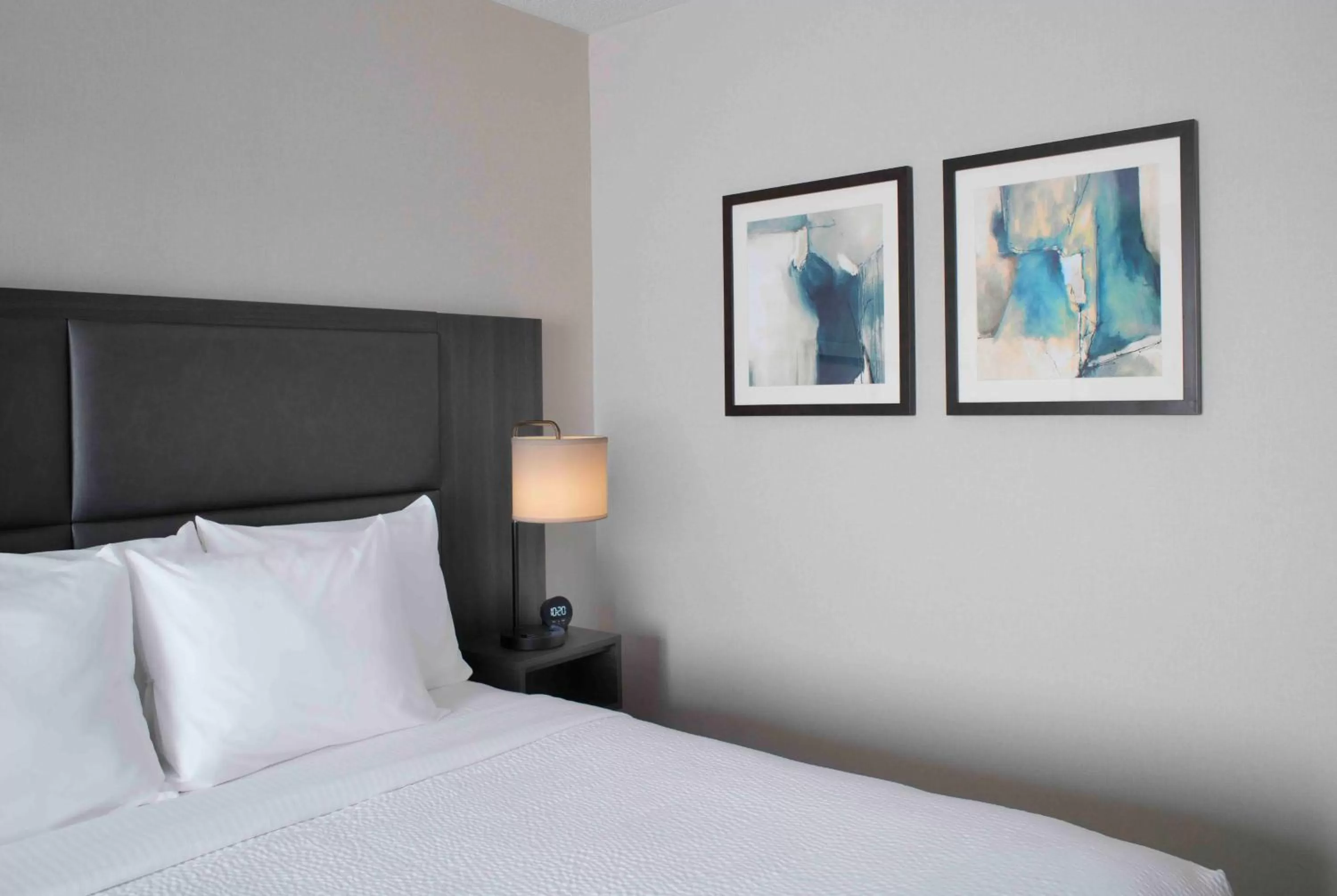 King Room - Non-Smoking in La Quinta by Wyndham South Burlington