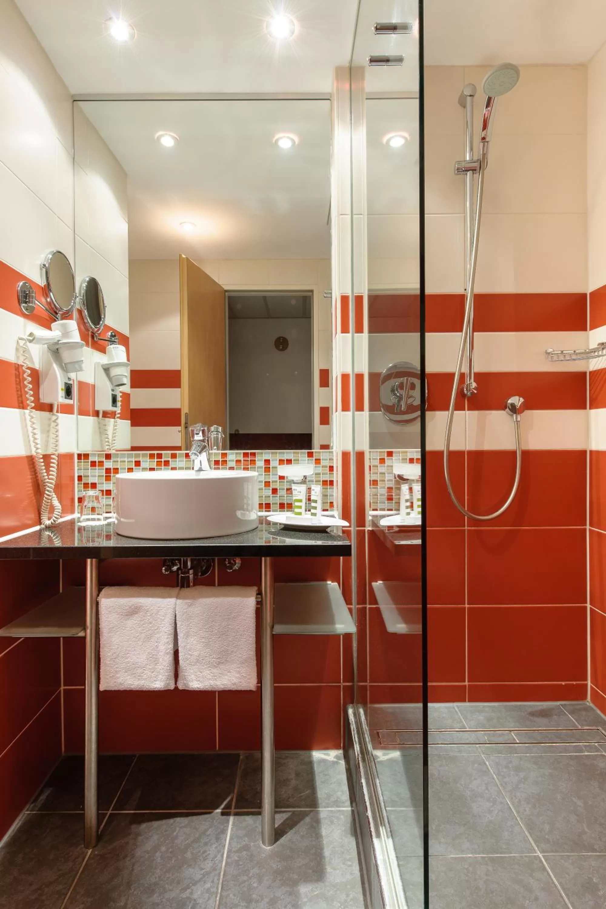 Bathroom in Mercure München City Schwabing