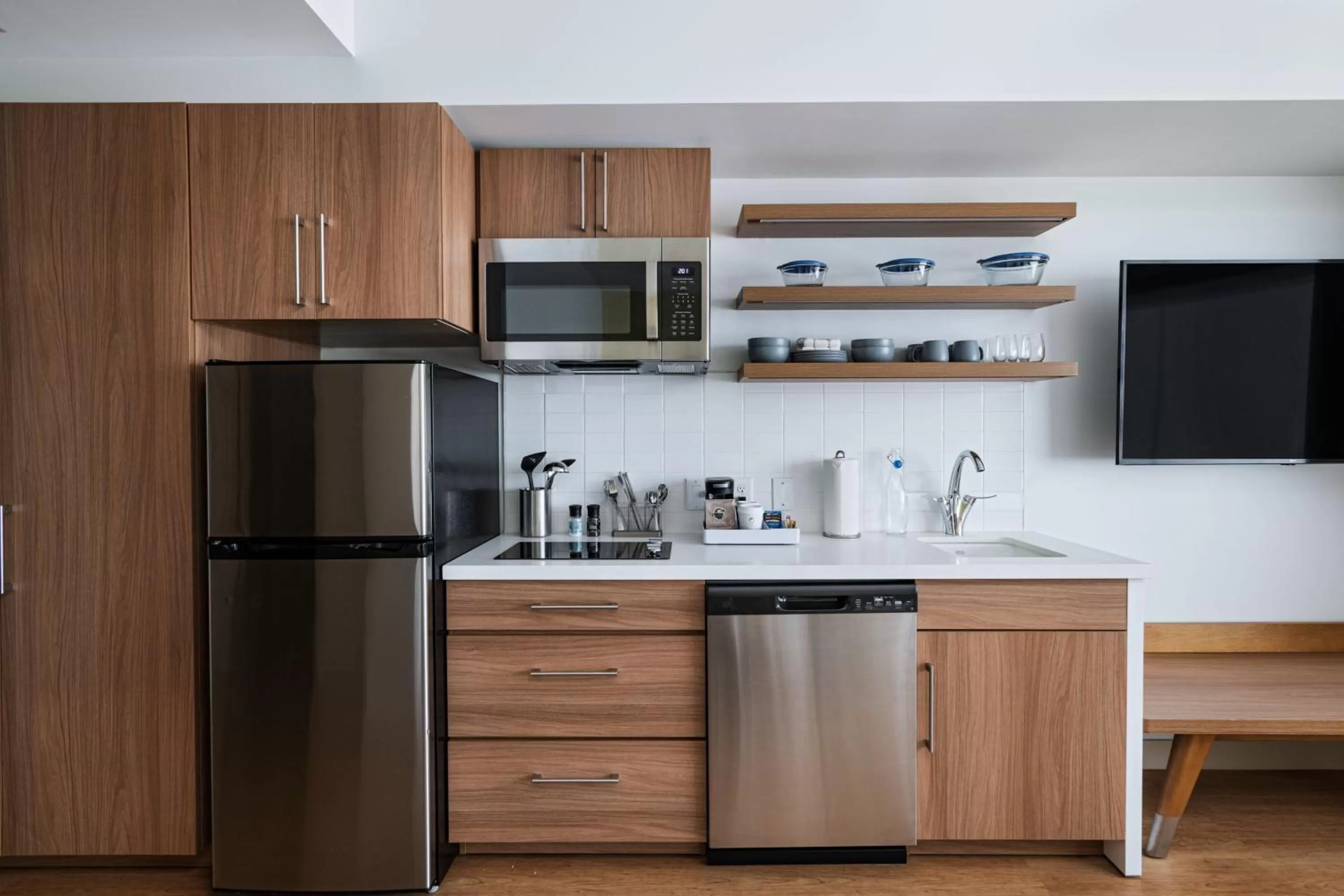 Kitchen or kitchenette in Element Dallas Las Colinas