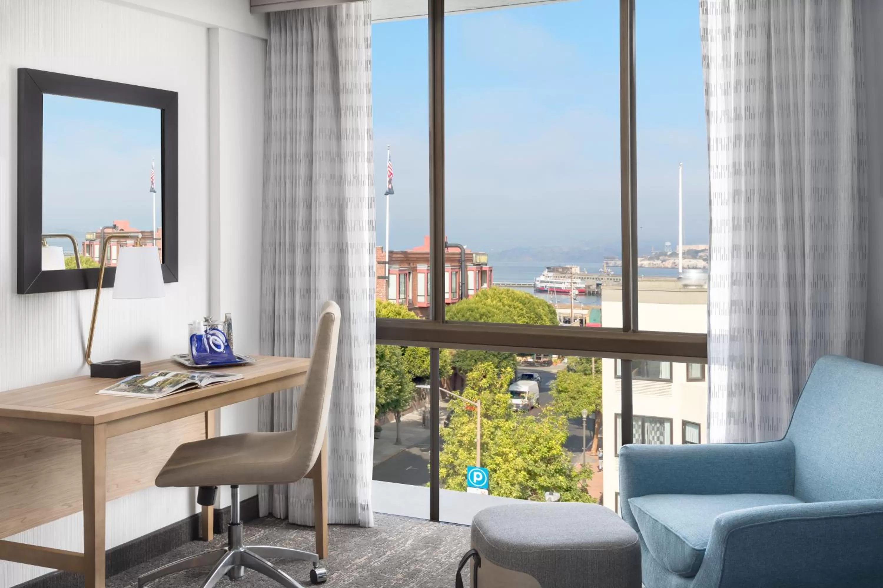 Seating area in Hotel Caza Fisherman's Wharf