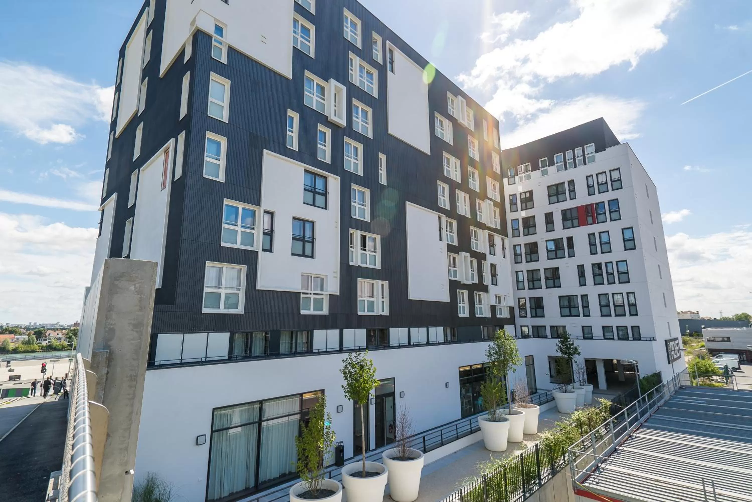 Property building in All Suites Appart Hôtel - Choisy-le-Roi