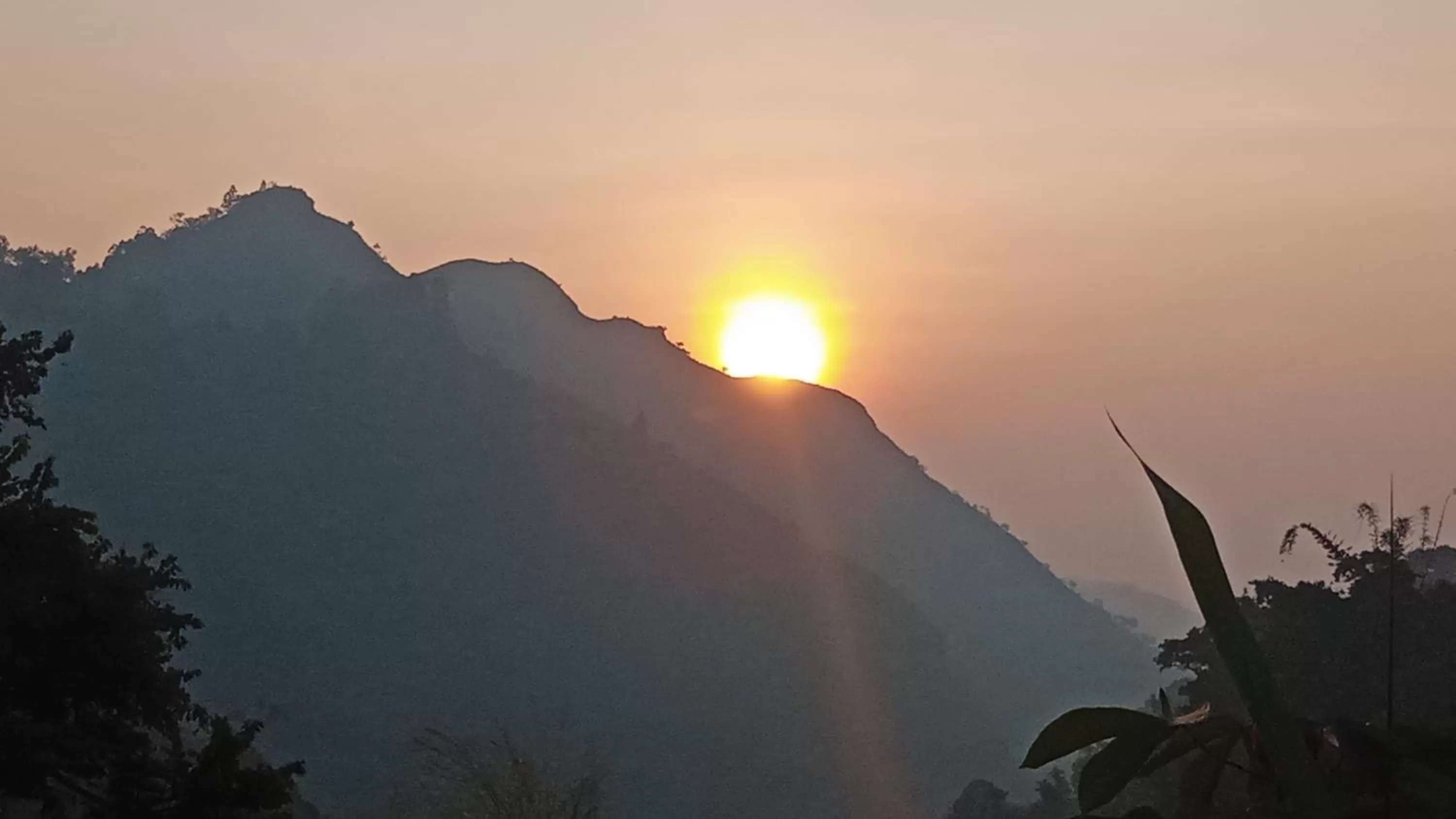 Sunrise/Sunset in Ella Lucky Panoramic