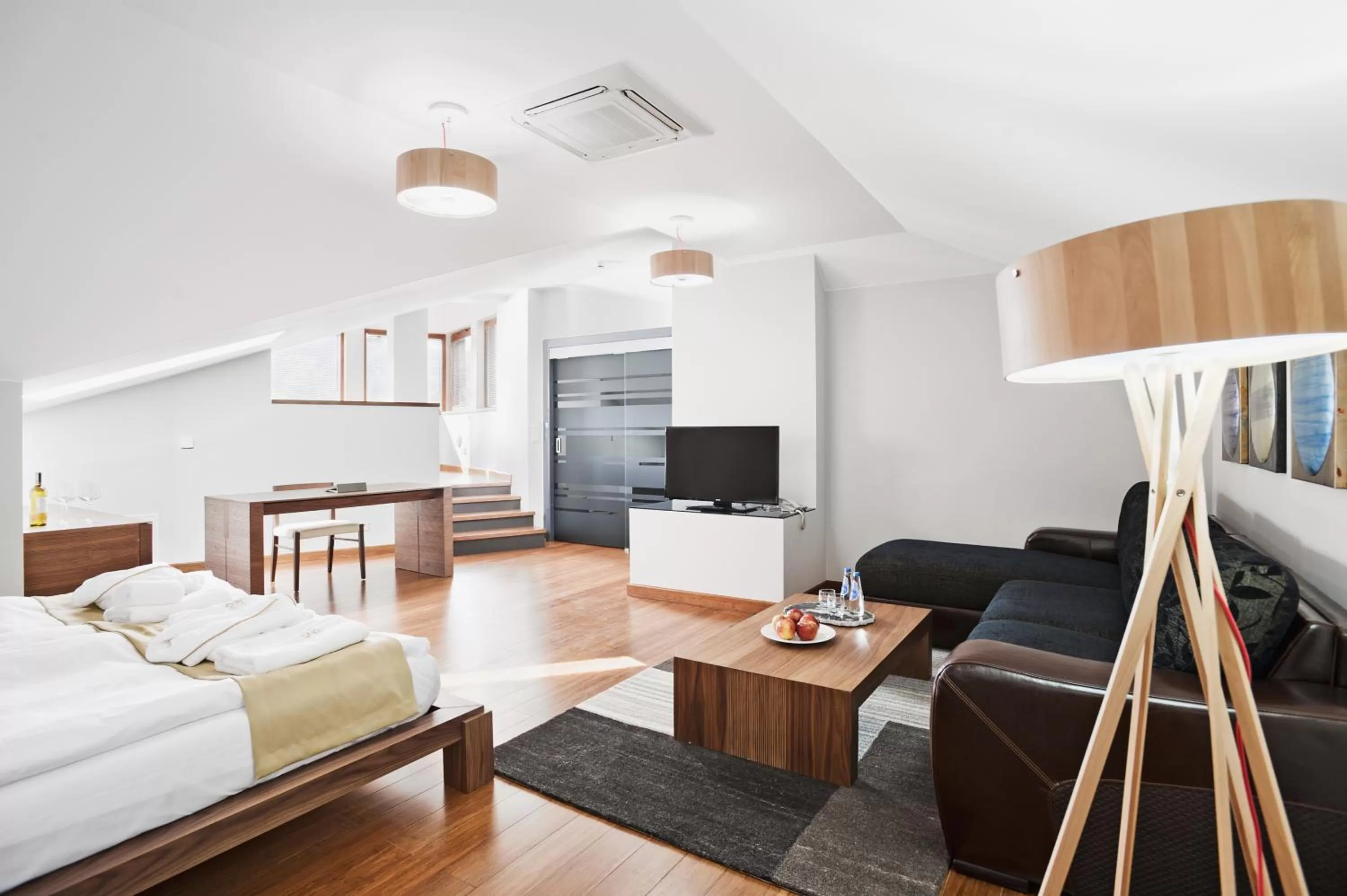 Living room, Bed in Hotel Żywiecki Medical SPA & Sport Żywiec