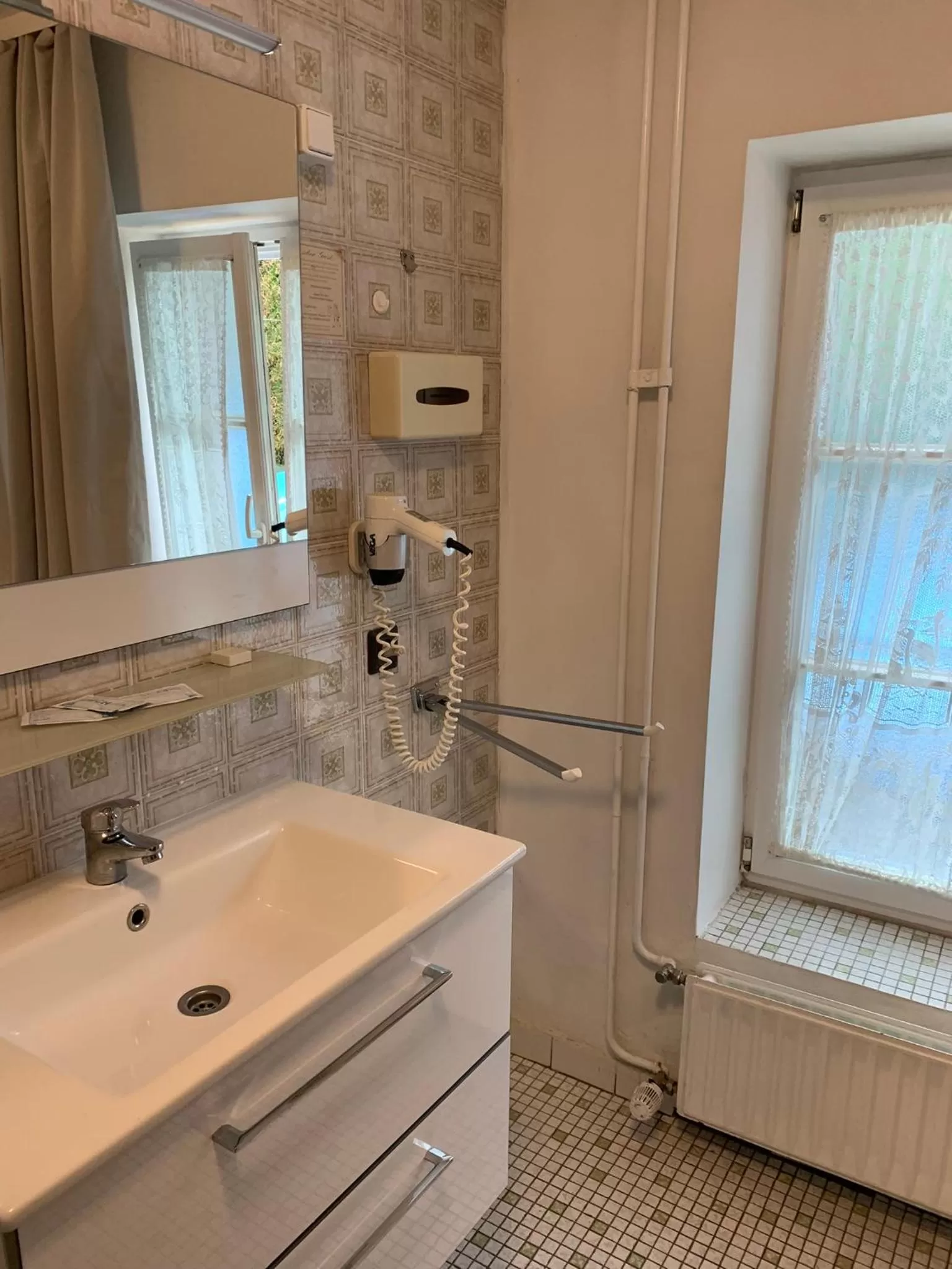 Bathroom in Hotel Restaurant El Greco bei der Taffingsmühle