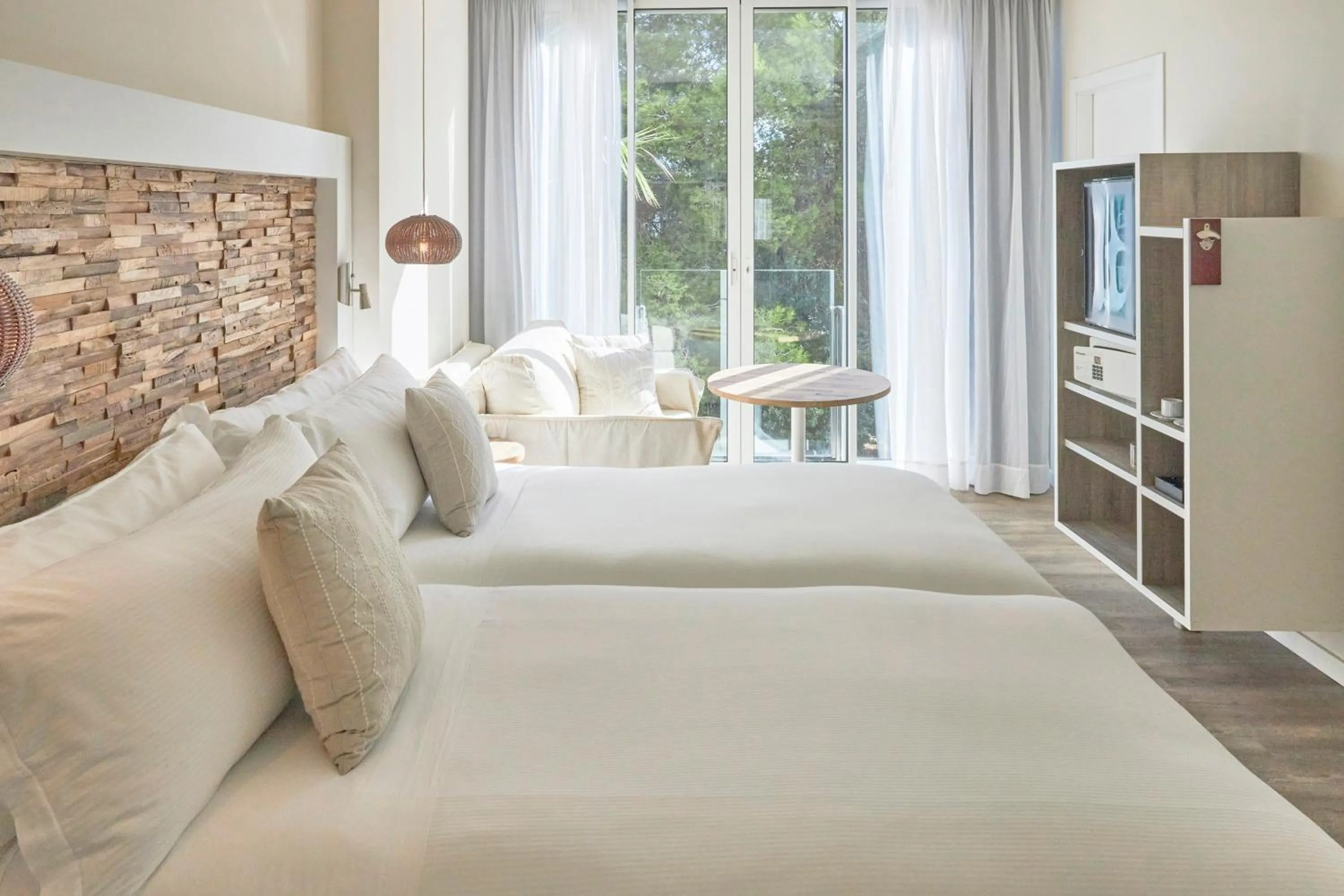 TV and multimedia, Bed in ME Ibiza - The Leading Hotels of the World