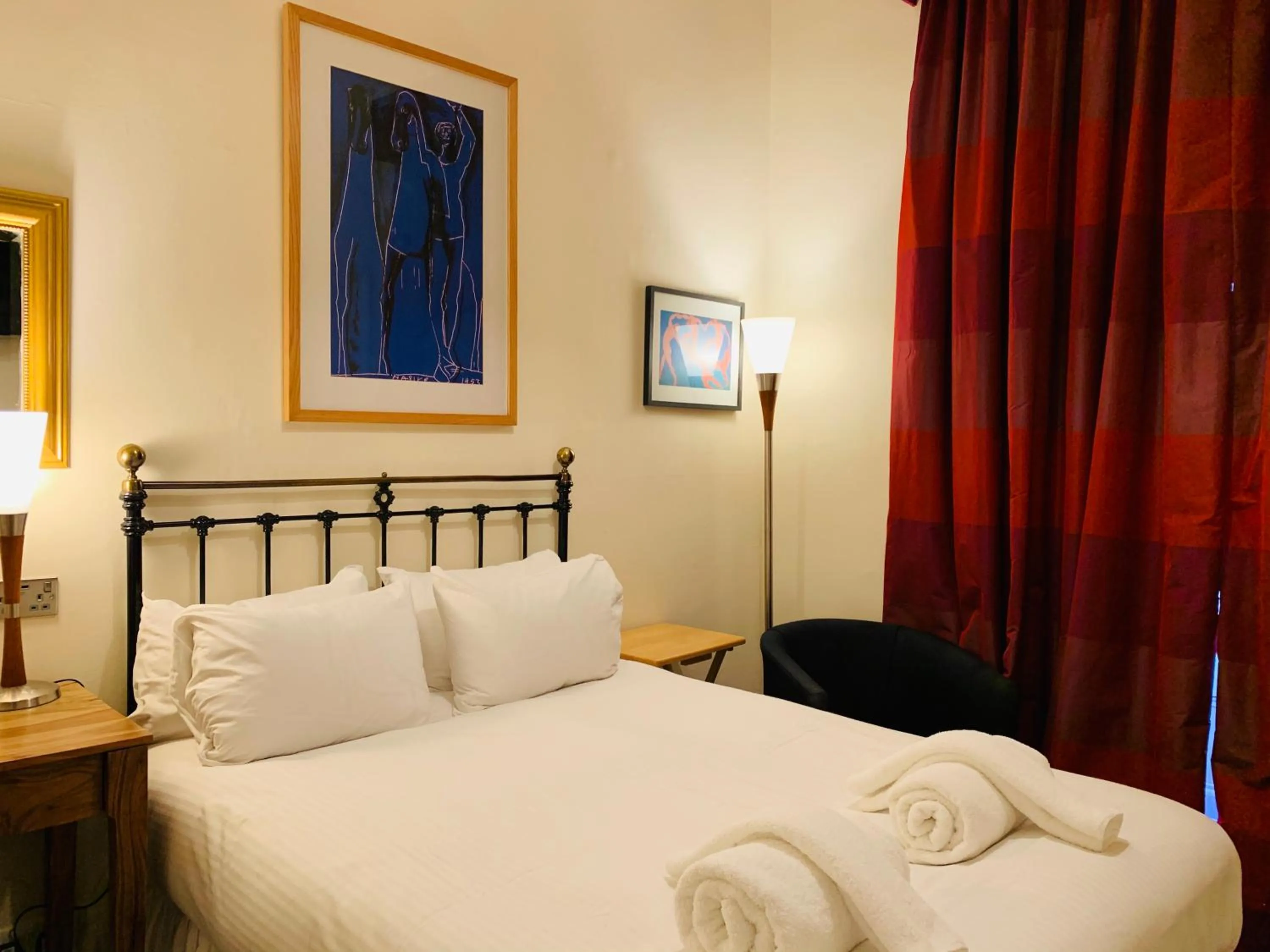 Photo of the whole room, Bed in Southside Guest House