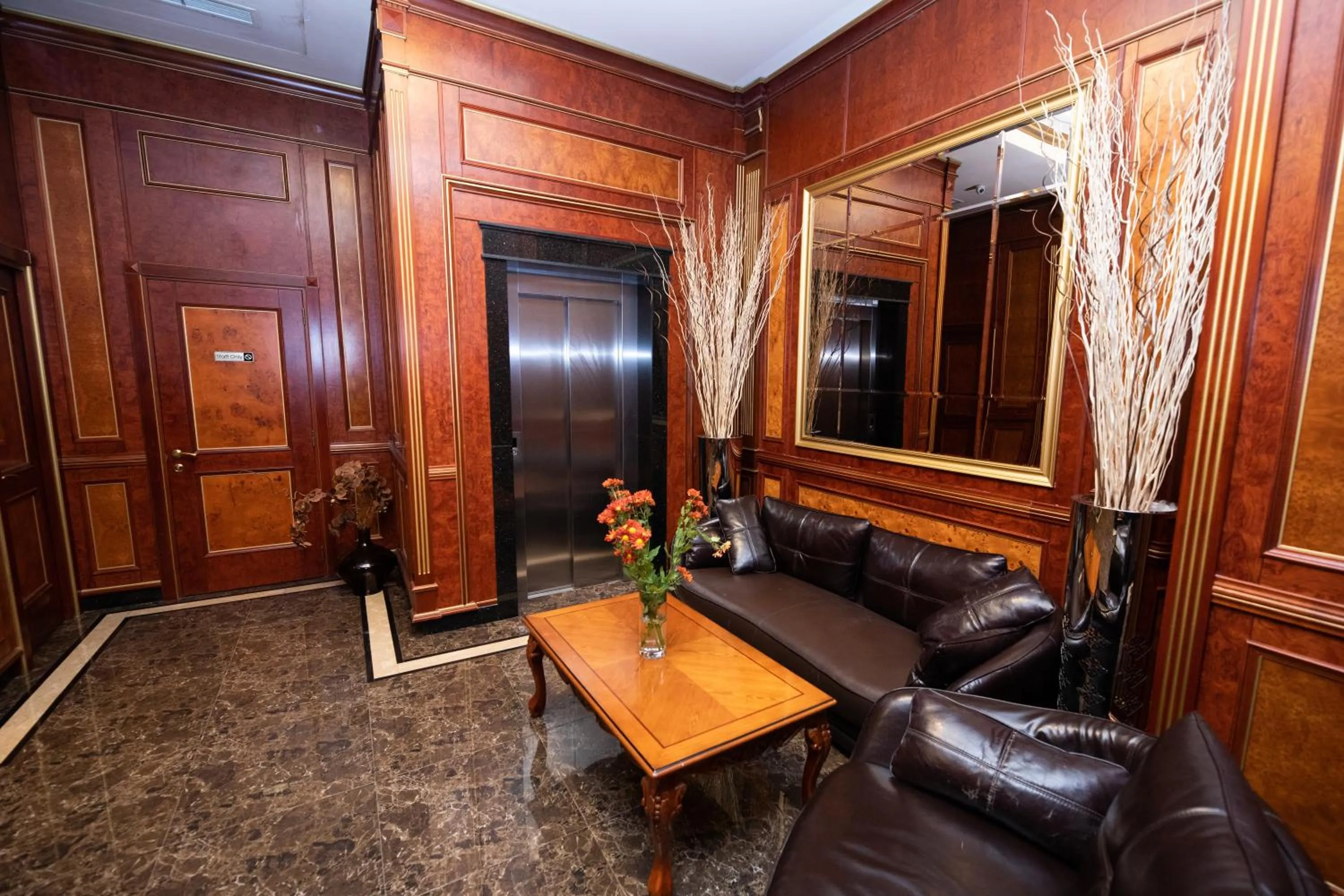 elevator in Diamond Hotel Yerevan