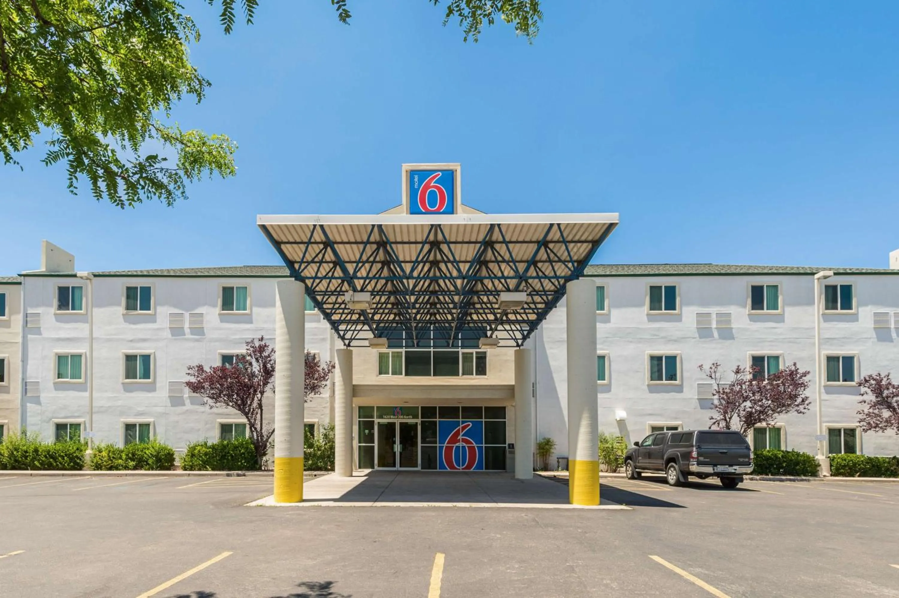 Property building in Motel 6-Cedar City, UT