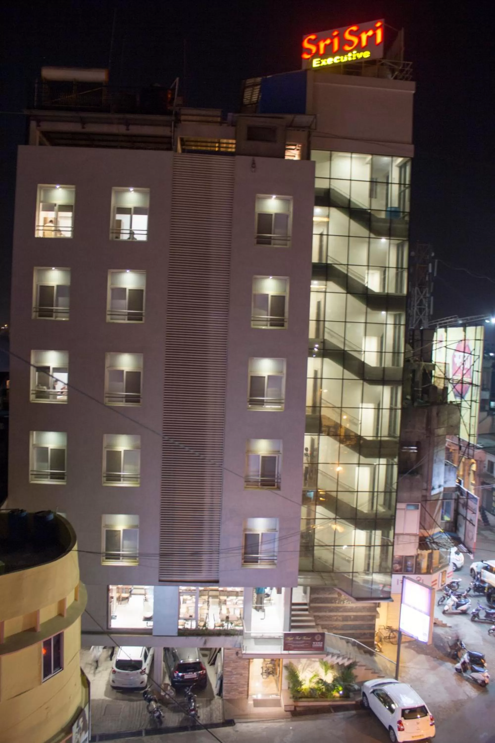 Property building in Hotel SRI SRI EXECUTIVE KOLHAPUR NEAR MAHALAXMI TEMPLE