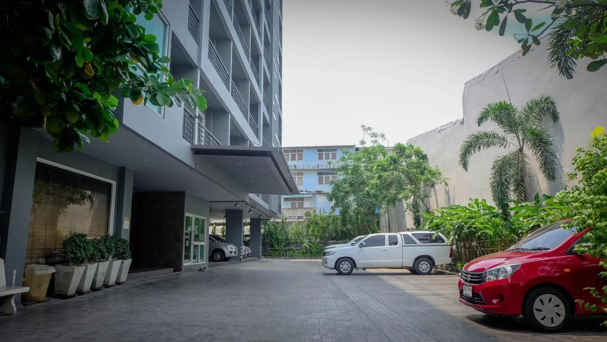 Parking, Property Building in 14 Living