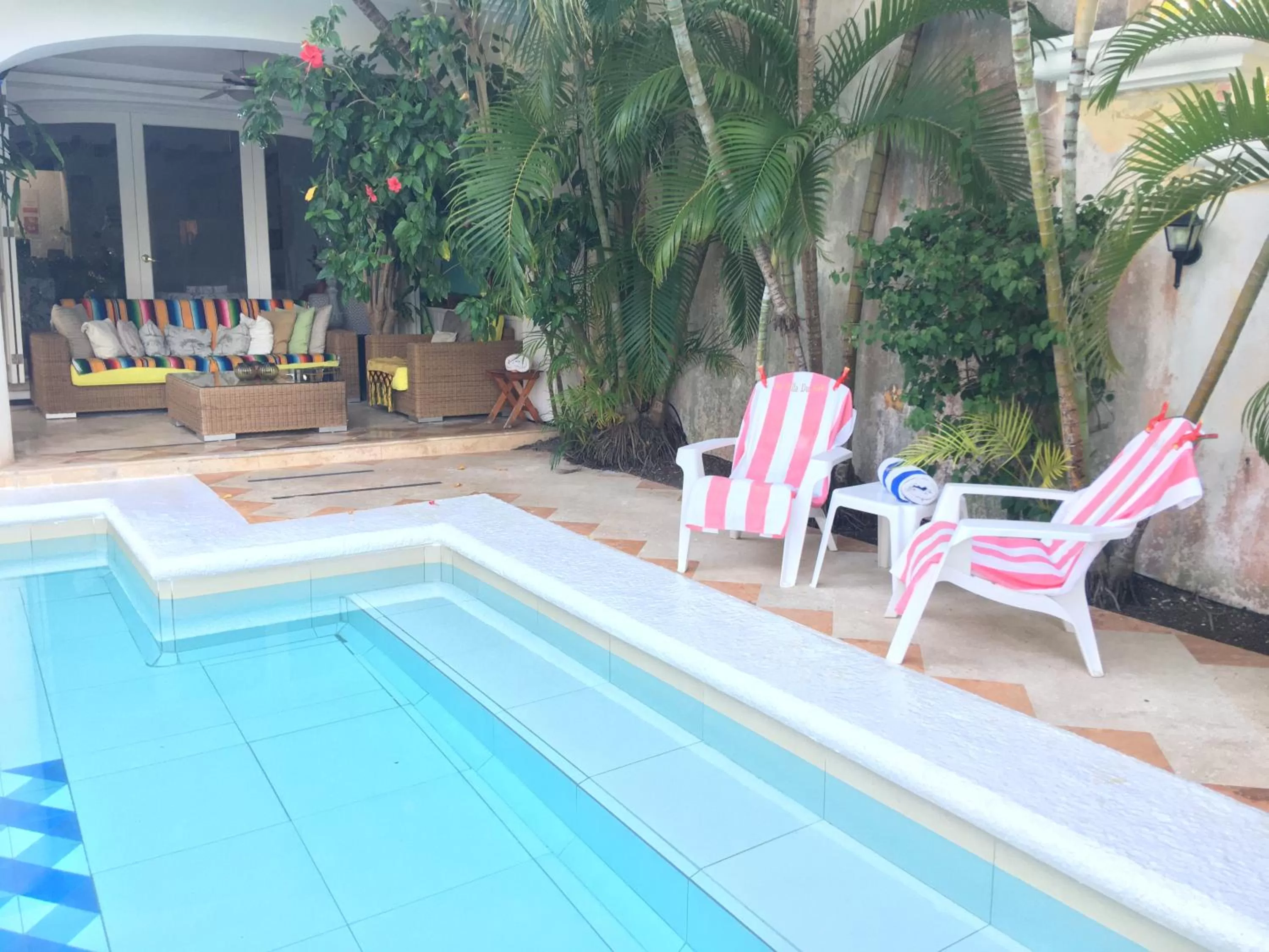 Swimming pool in La Villa du Golf à Cancun Hotel Boutique