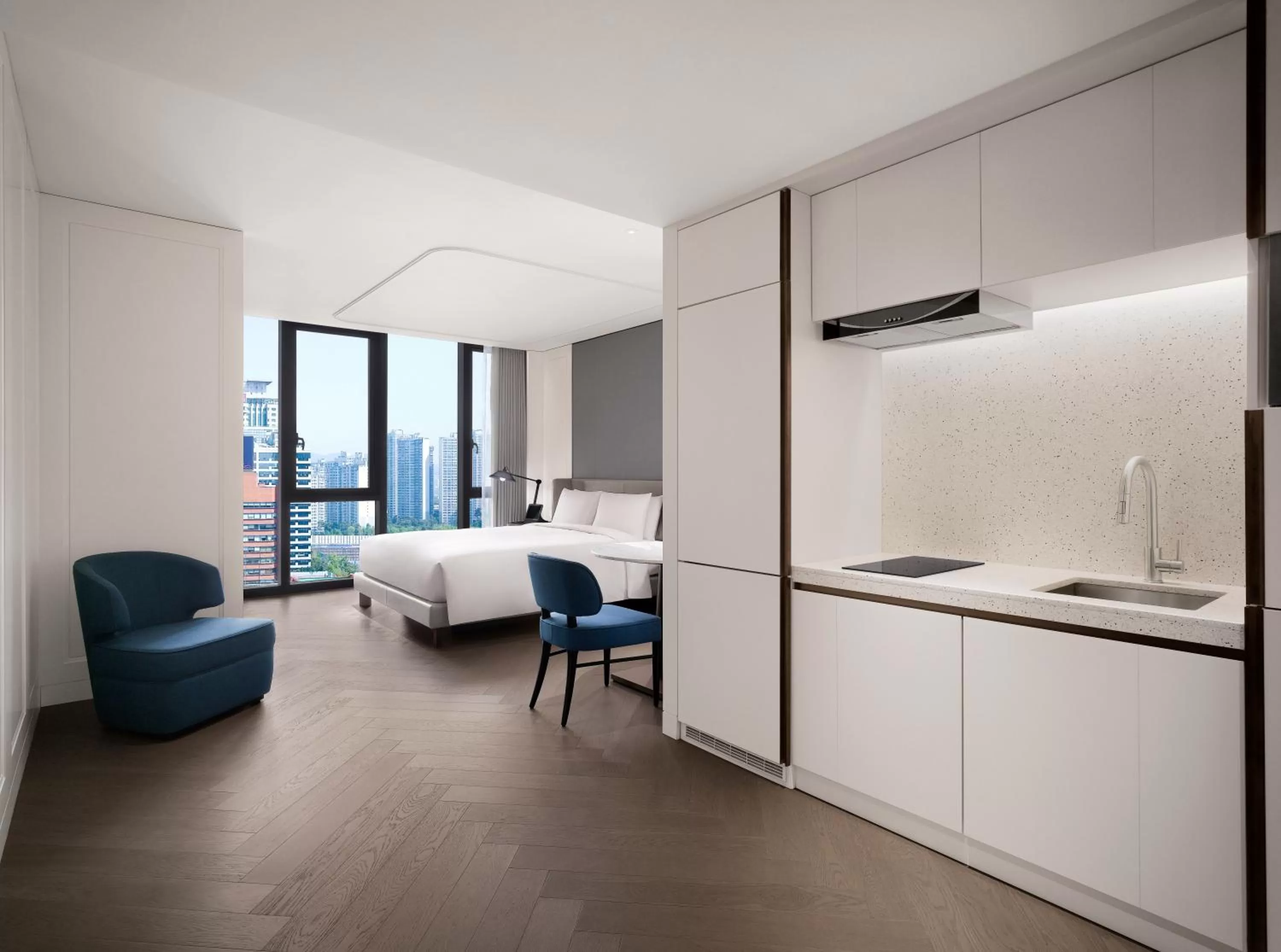 Photo of the whole room, Bed in Sofitel Ambassador Seoul Hotel & Serviced Residences