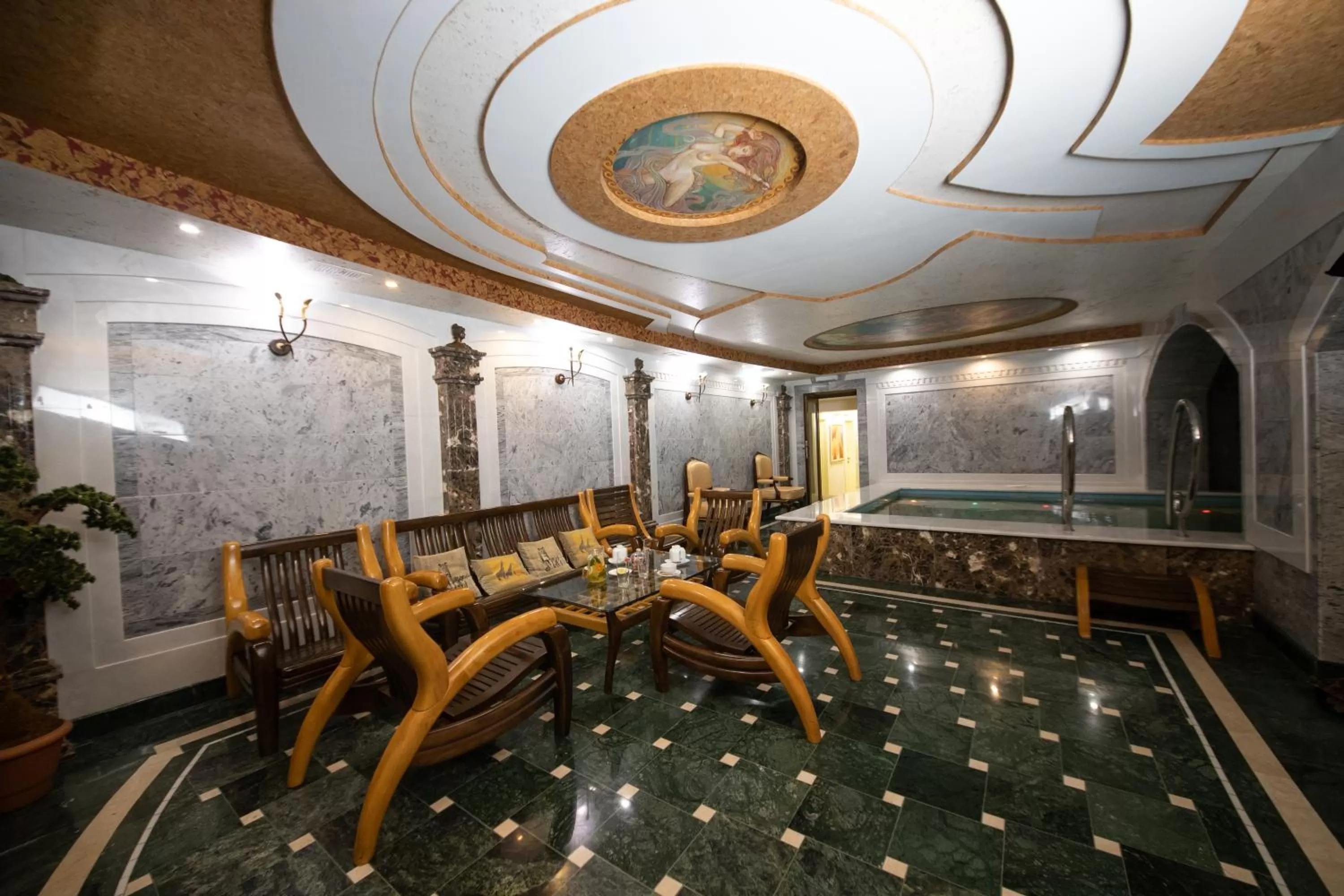 Spa and wellness centre/facilities, Restaurant/Places to Eat in Hotel "Mandarin Clubhouse"