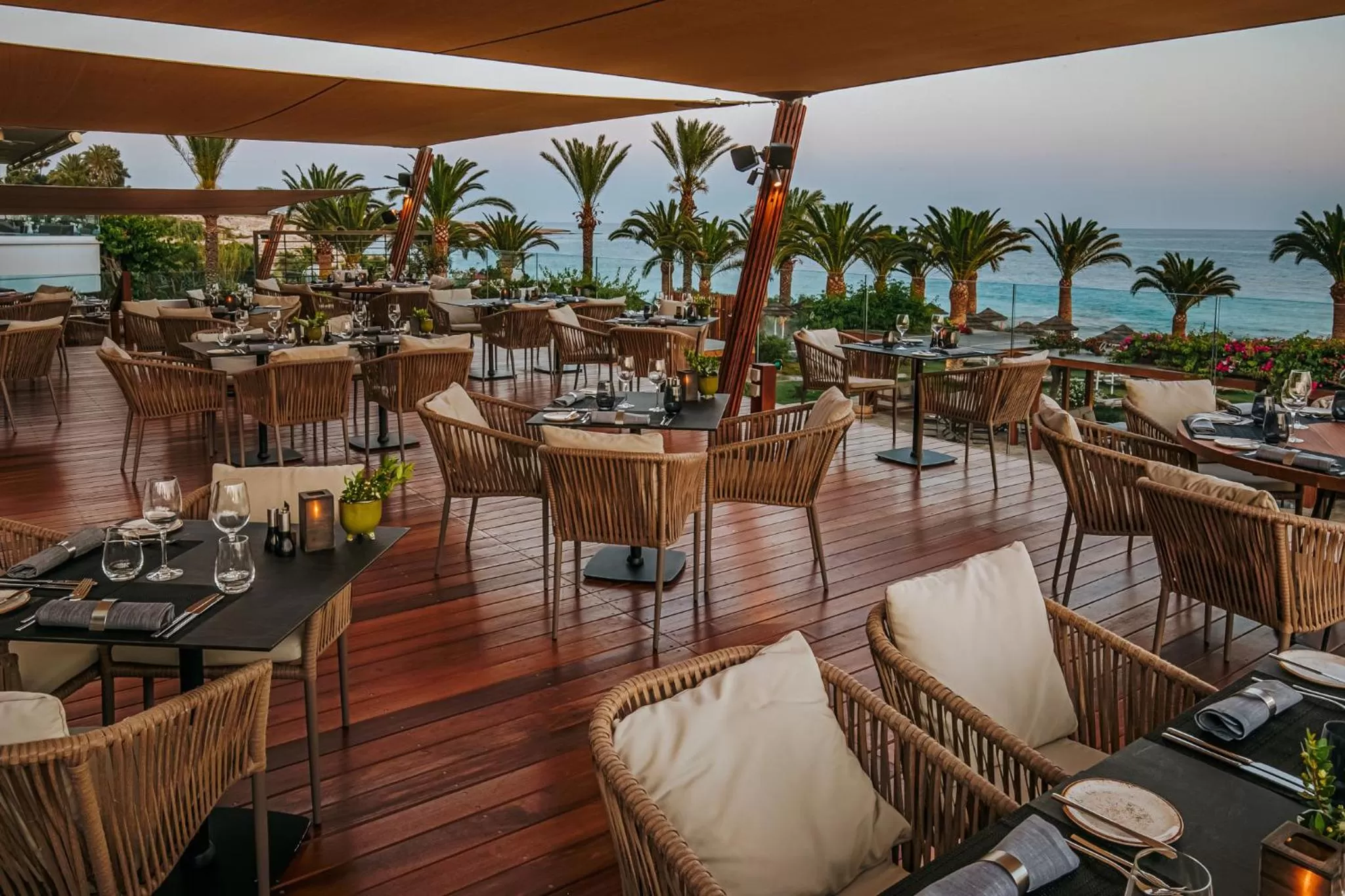 Restaurant/places to eat in Alion Beach Hotel