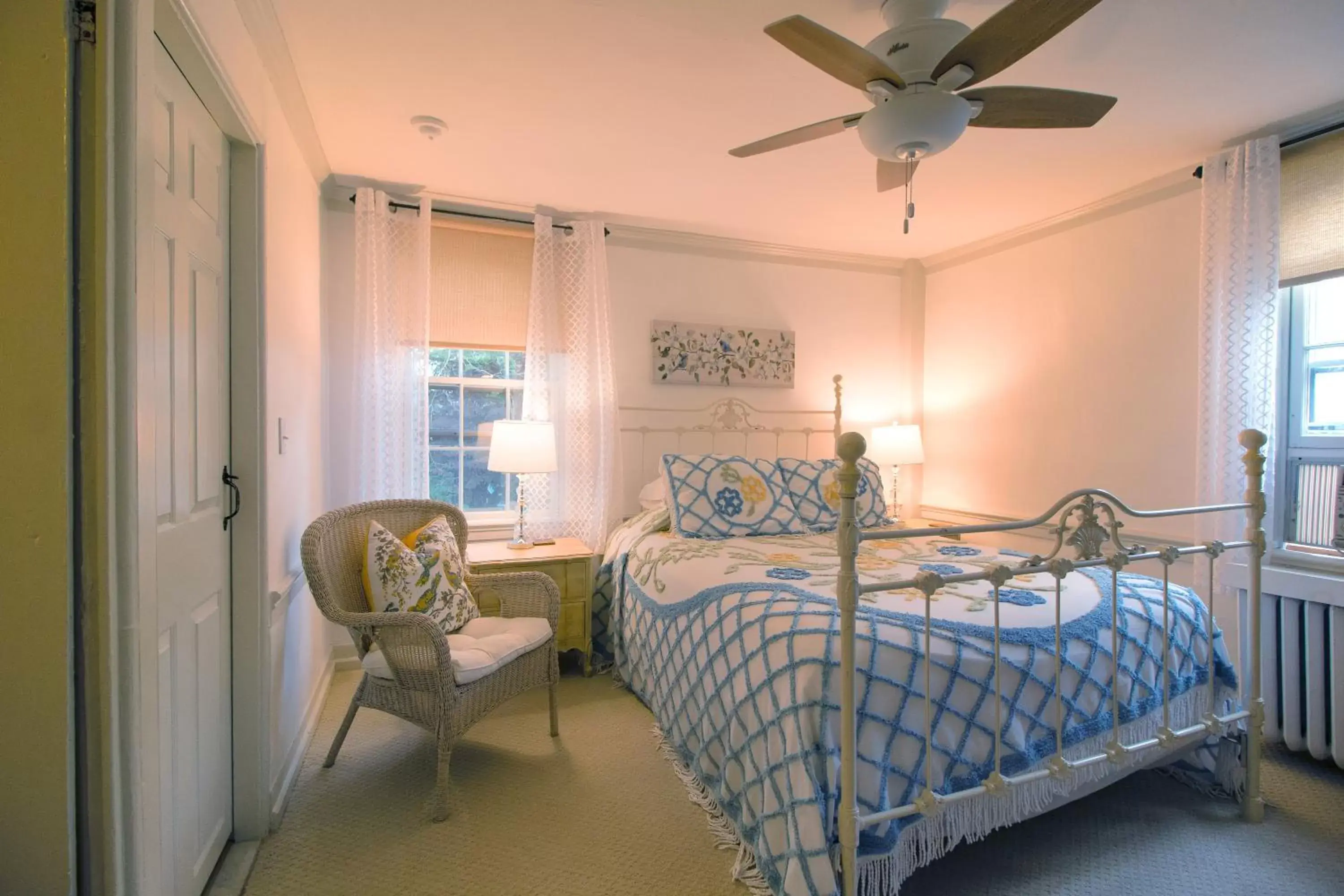 Queen Room in William's Grant Inn Bed and Breakfast Queen Room in William's Grant Inn Bed and Breakfast