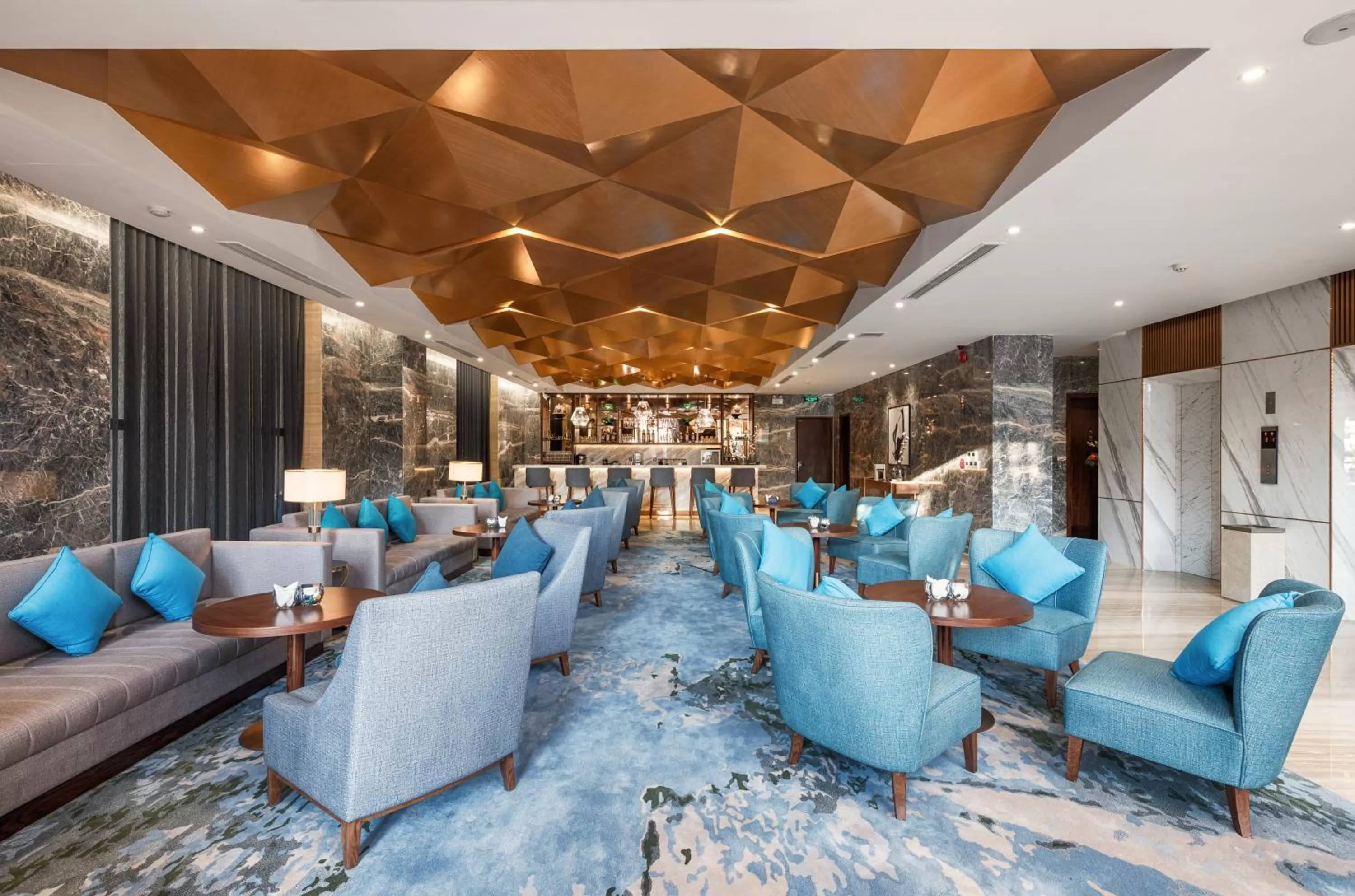 Lounge or bar in D'Lecia Ha Long Hotel