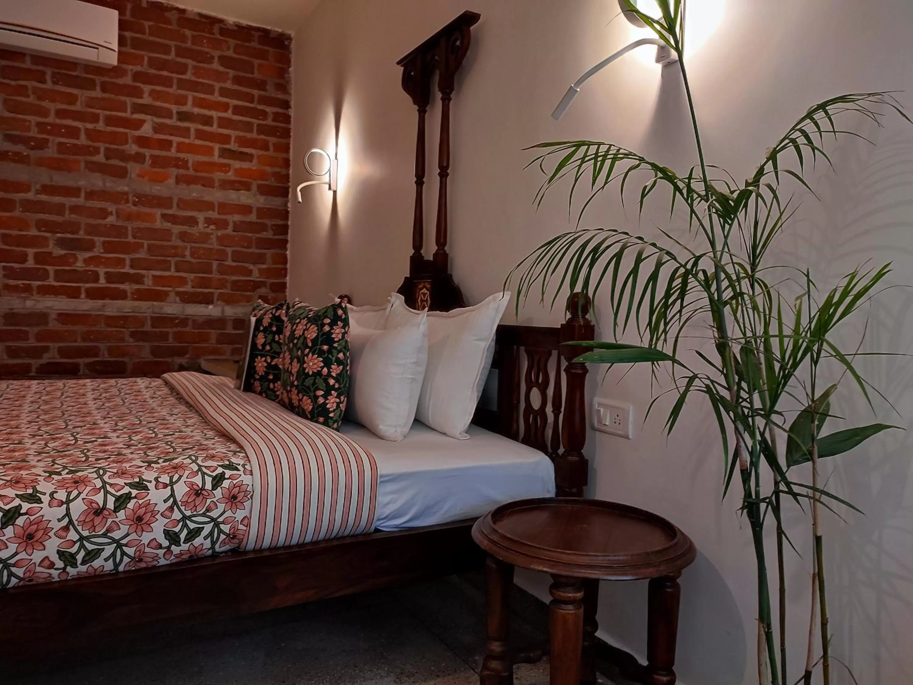 Bed, Seating Area in Mukam, Boutique Homestay