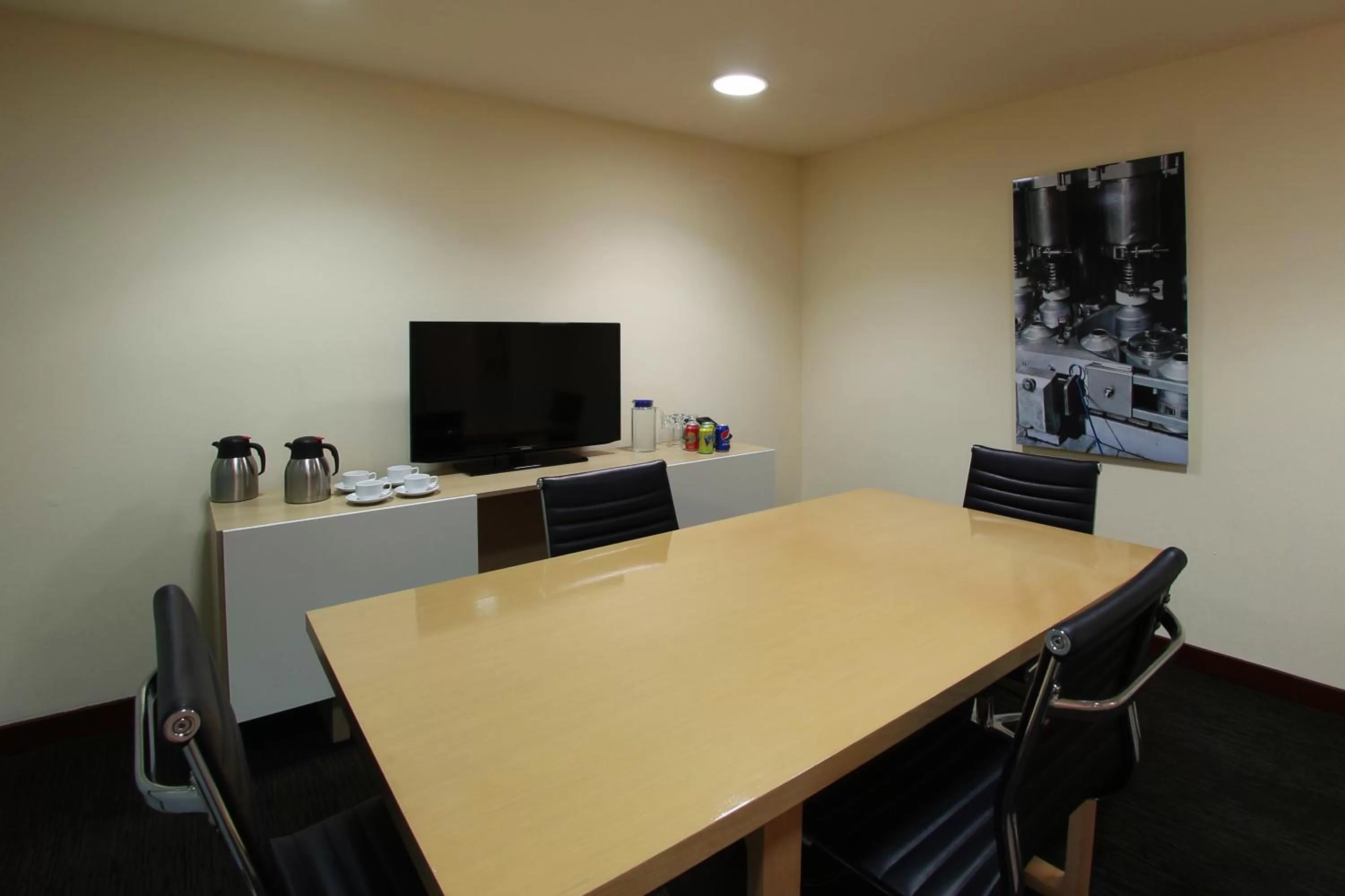 Communal lounge/ TV room in Hotel Opus Grand Toluca Aeropuerto