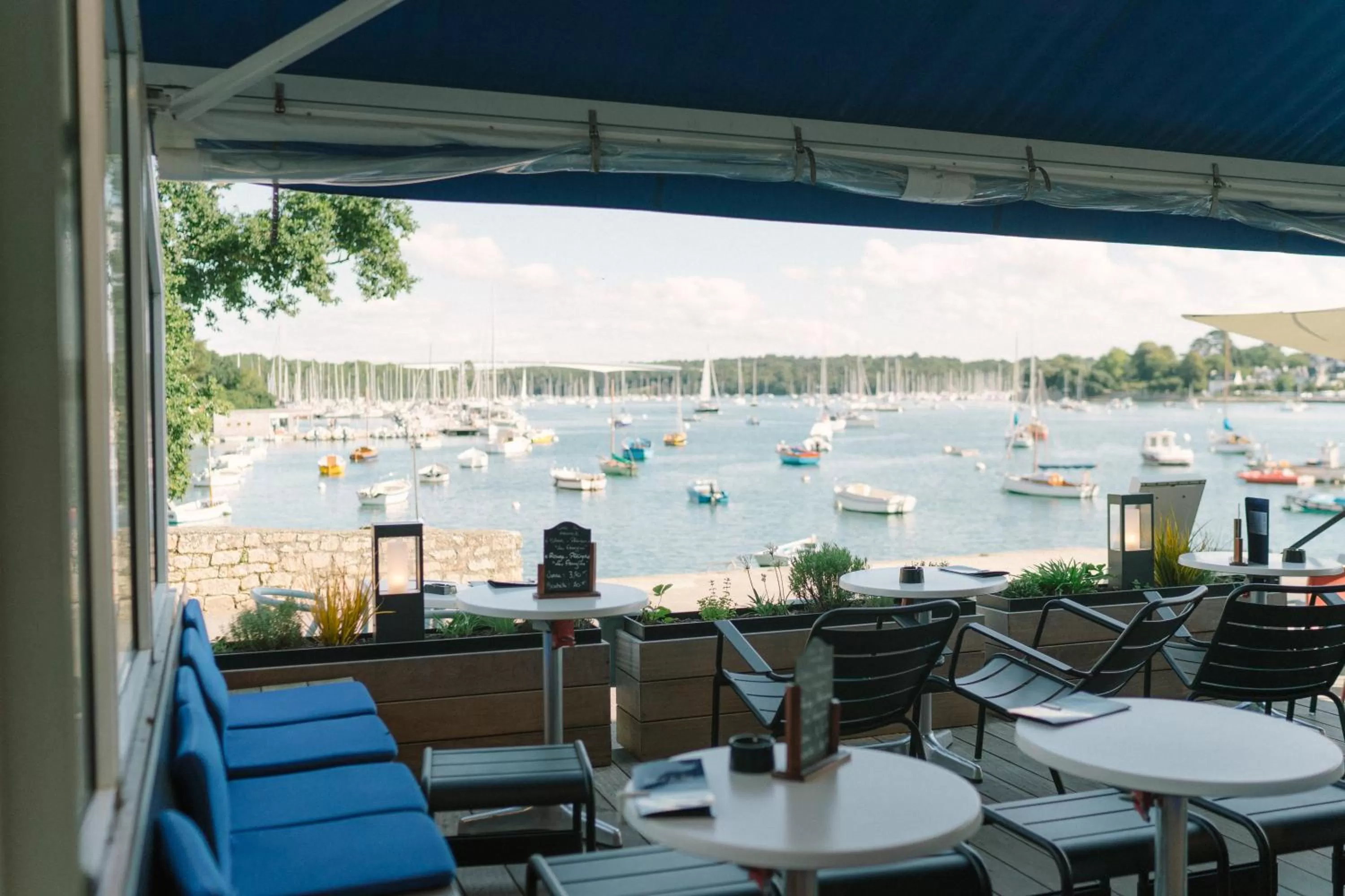 Patio in Hotel Du Bac