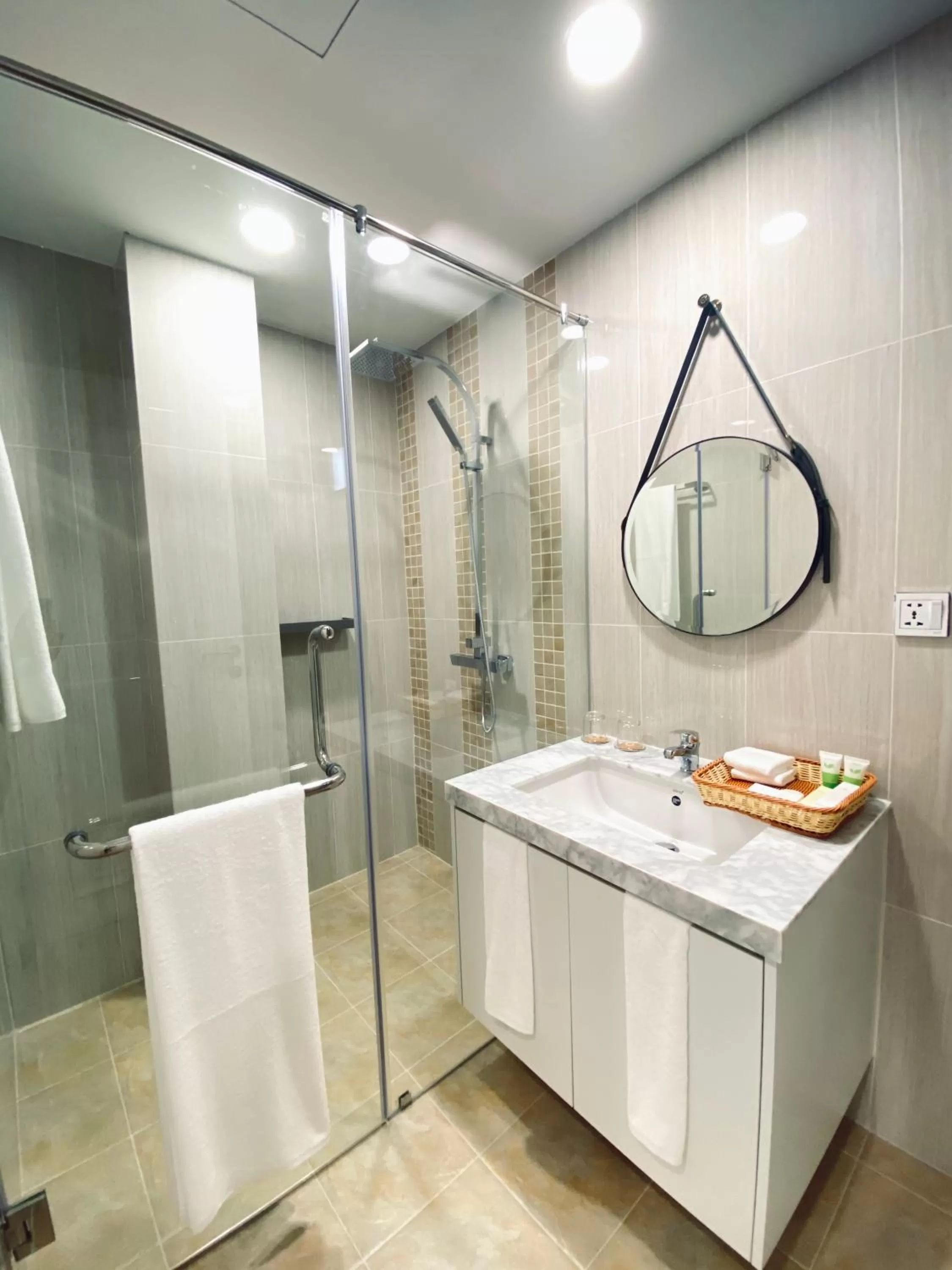 Shower in Helen Fin Inn & Apartment