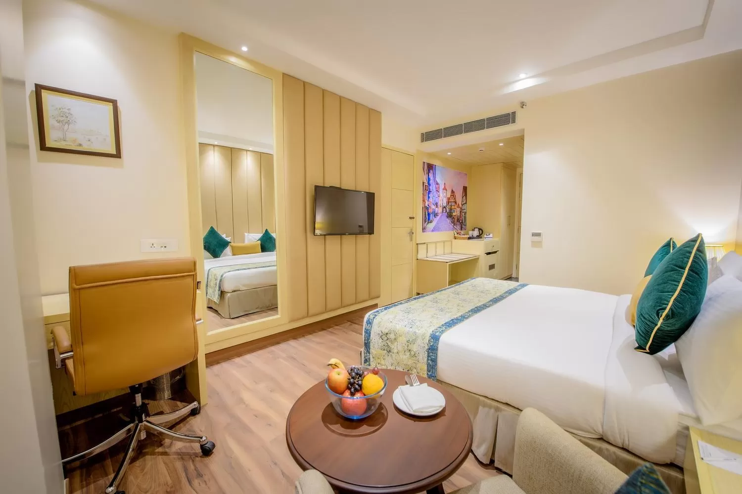 Photo of the whole room, Bed in Best Western Kapurthala